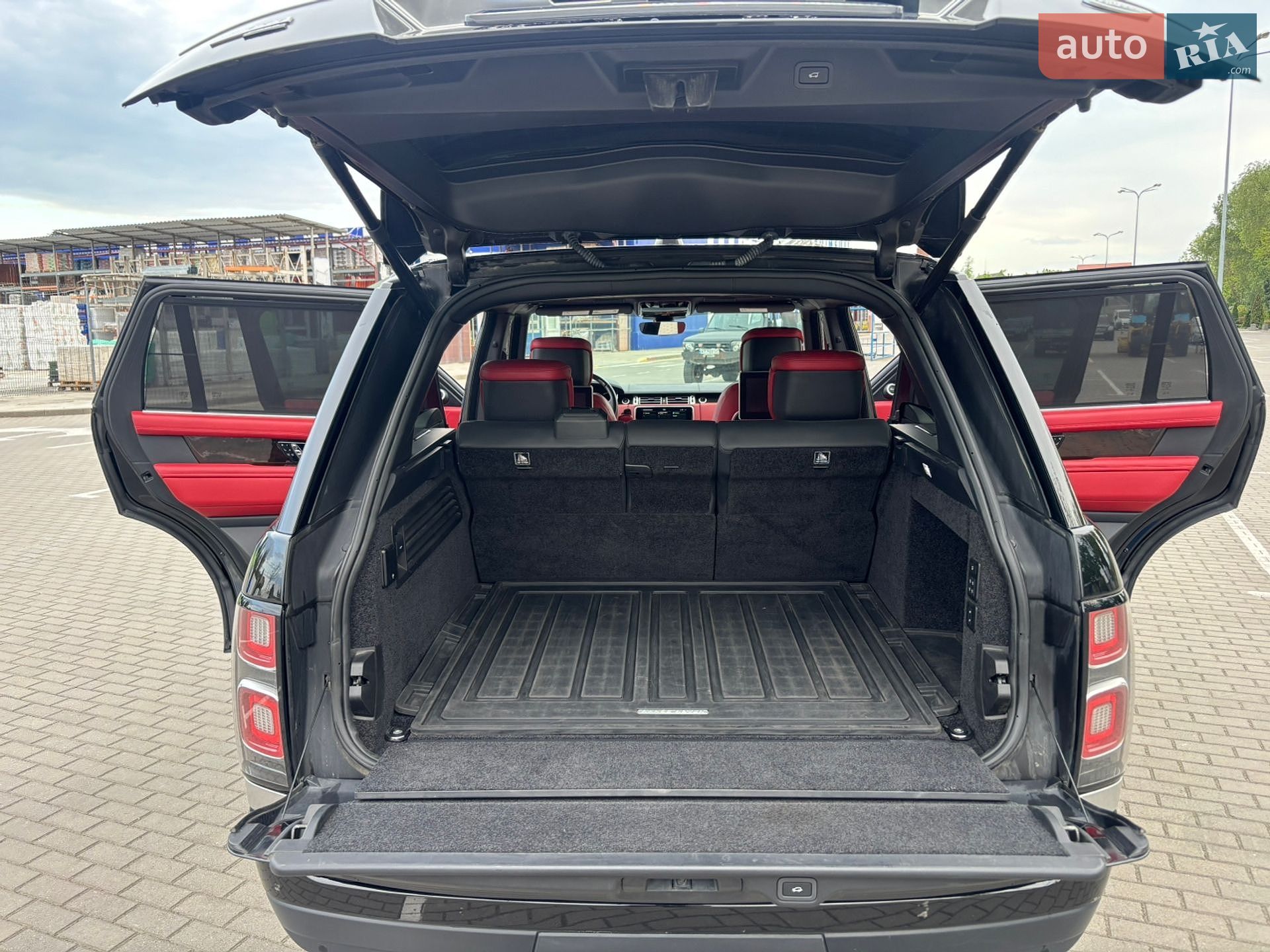 Land Rover Range Rover 2019 VIN SALGV5SE0LA579598 фото оголошення 55 з 60