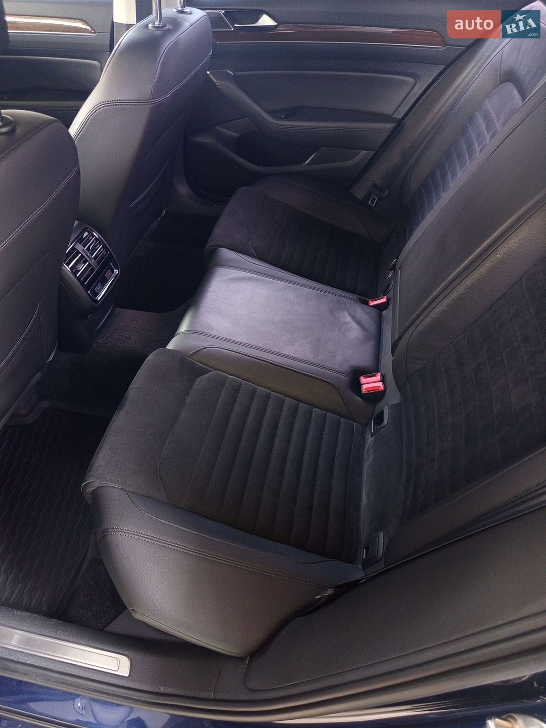 Volkswagen Passat 2017 VIN WVWZZZ3CZHE150359 фото оголошення 18 з 18