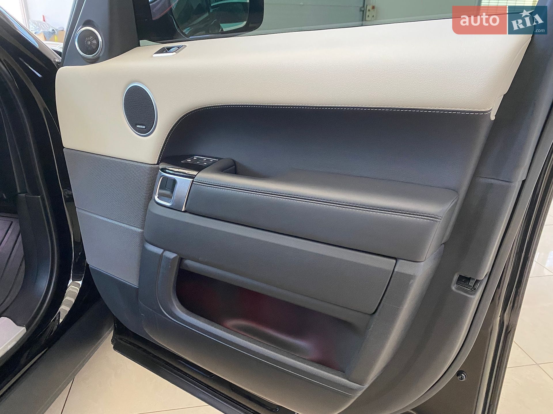 Land Rover Range Rover Sport 2019 VIN SALWR2RK7KA872889 фото оголошення 37 з 42
