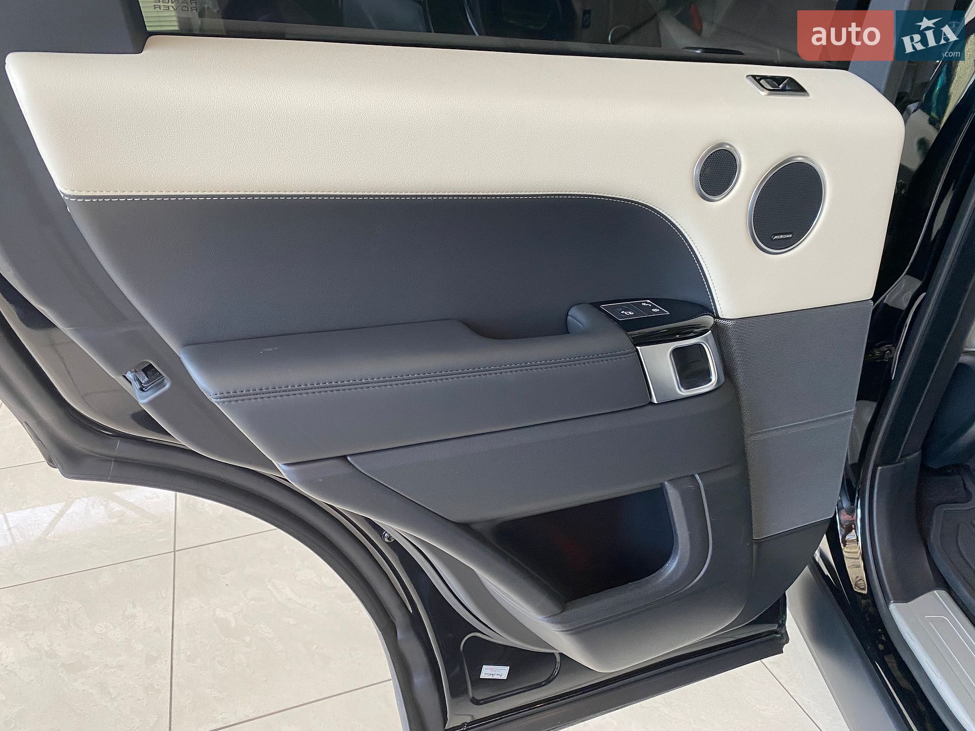 Land Rover Range Rover Sport 2019 VIN SALWR2RK7KA872889 фото оголошення 39 з 42