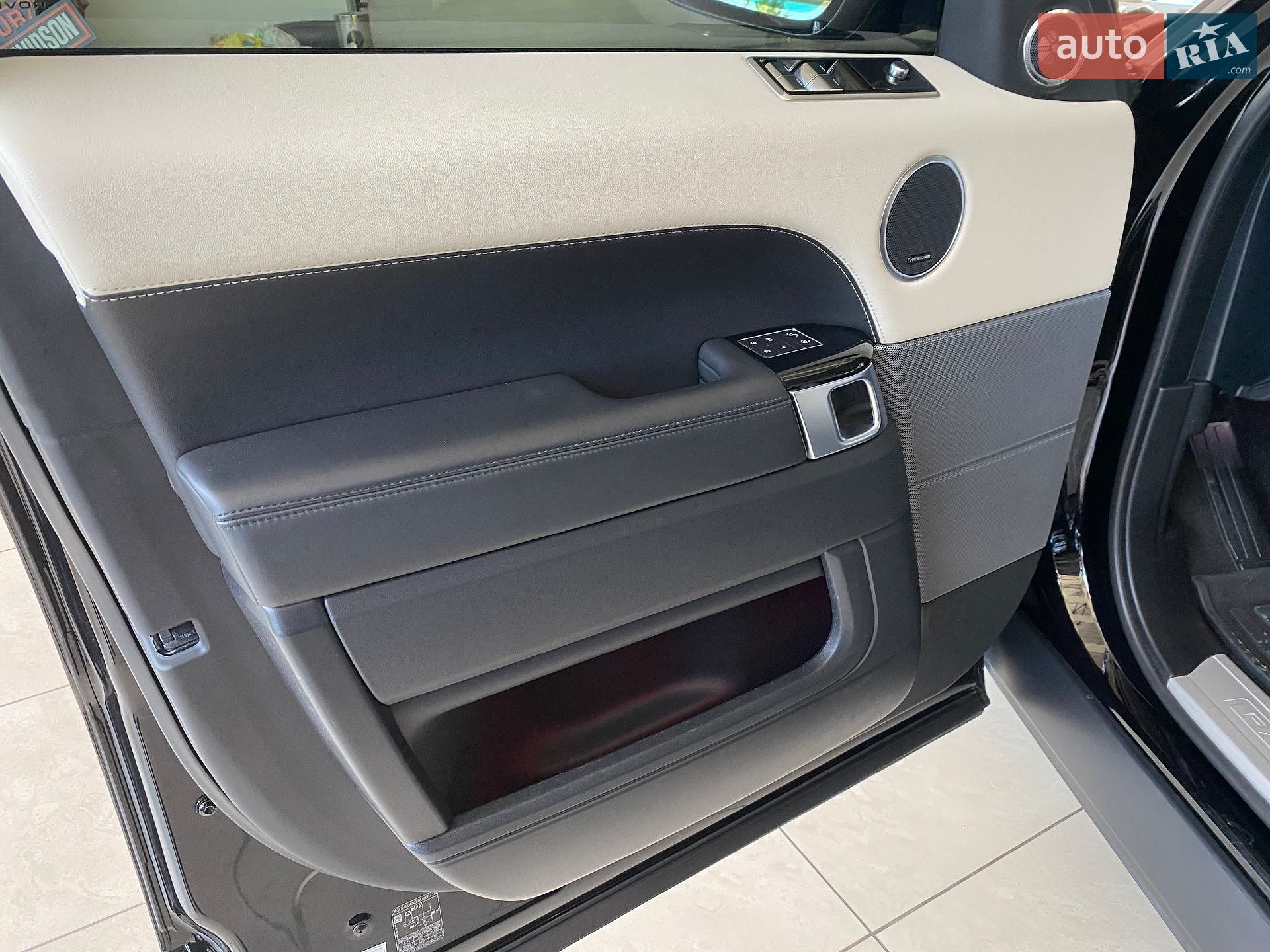 Land Rover Range Rover Sport 2019 VIN SALWR2RK7KA872889 фото оголошення 40 з 42