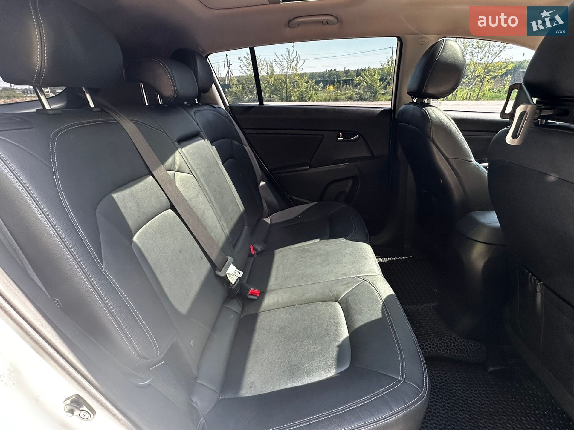 Kia Sportage 2012 VIN KNAPB813BCK360305 фото оголошення 12 з 40