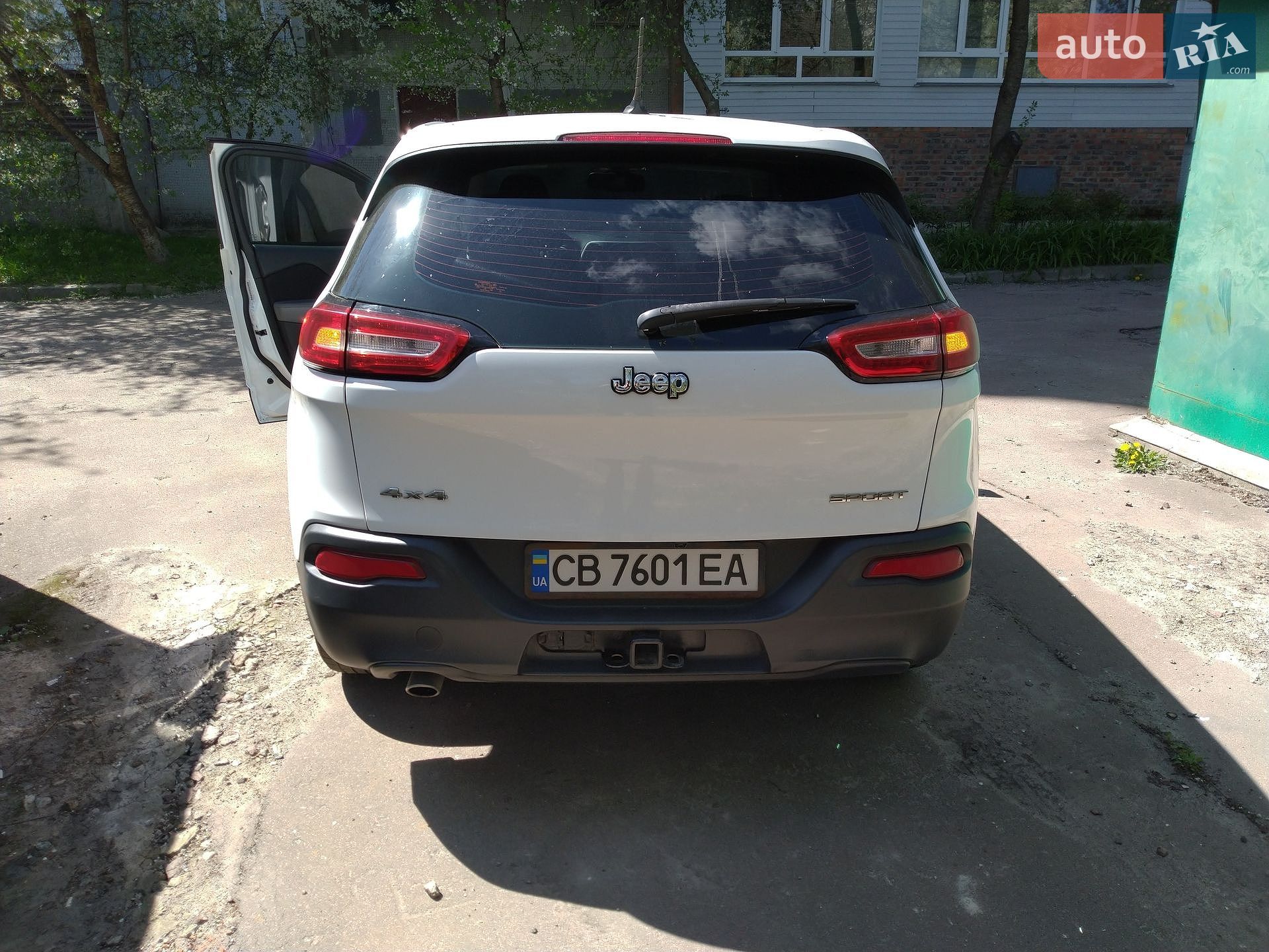 Jeep Cherokee 2014 VIN 1C4PJMAB1EW187210 фото оголошення 2 з 24
