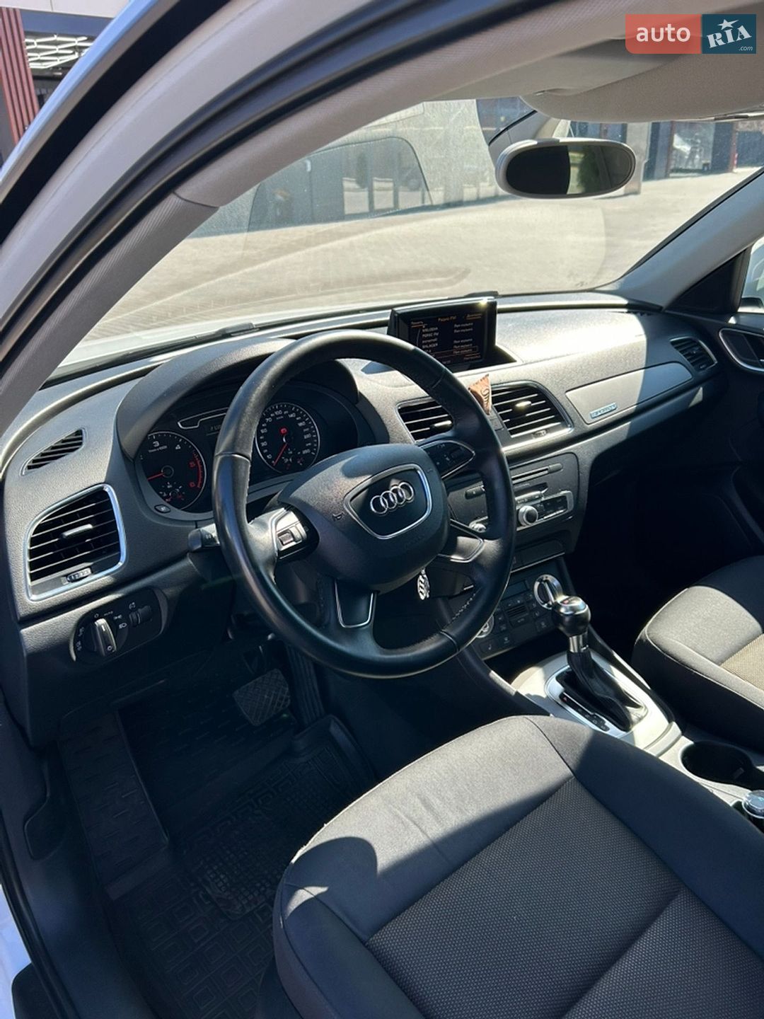 Audi Q3 2012 VIN WAUZZZ8U7DR021743 фото оголошення 9 з 18