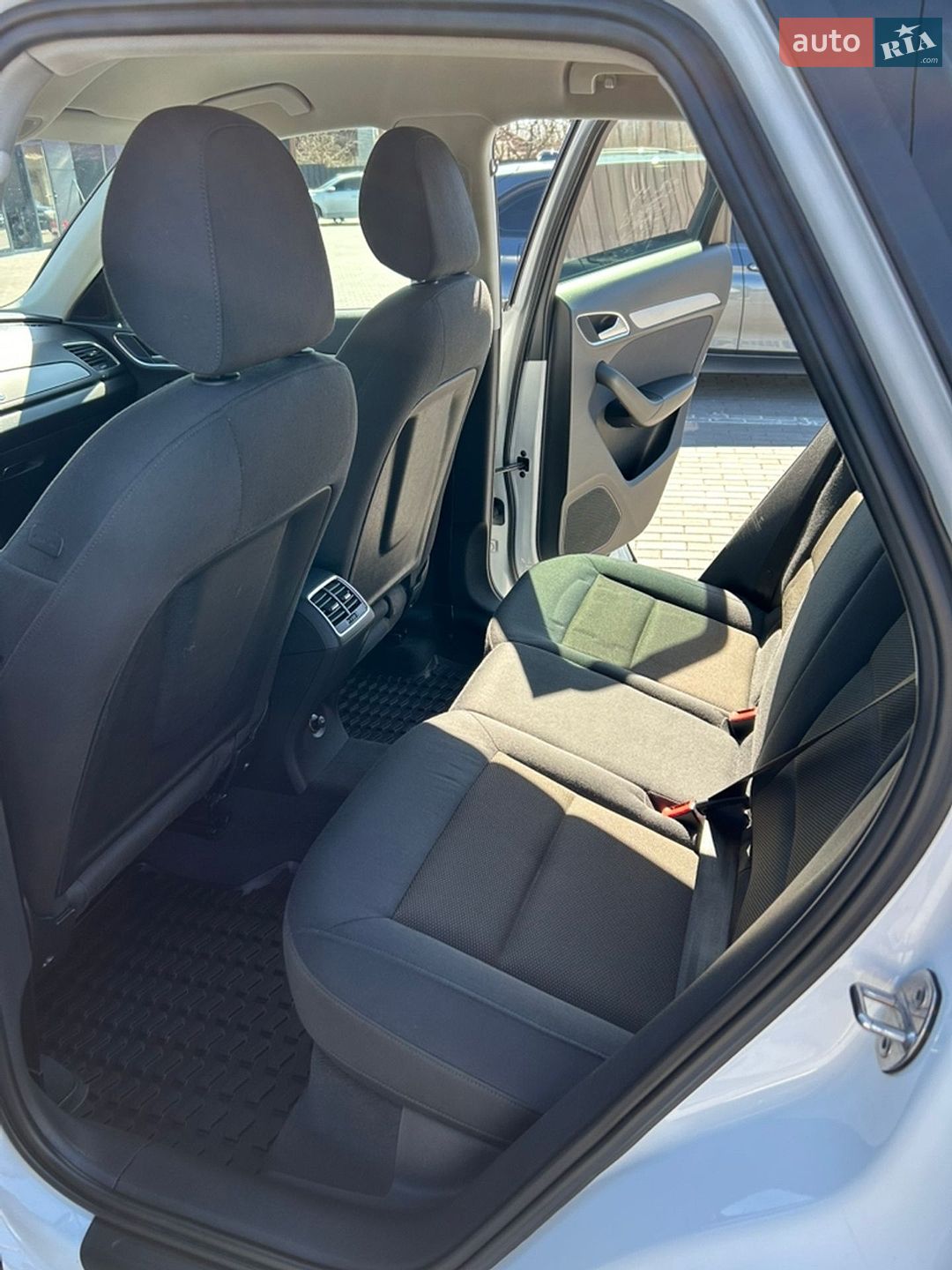 Audi Q3 2012 VIN WAUZZZ8U7DR021743 фото оголошення 16 з 18