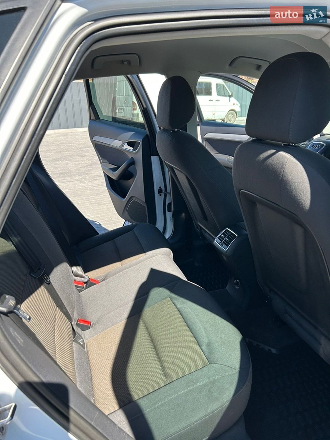 Audi Q3 2012 VIN WAUZZZ8U7DR021743 фото оголошення 17 з 18