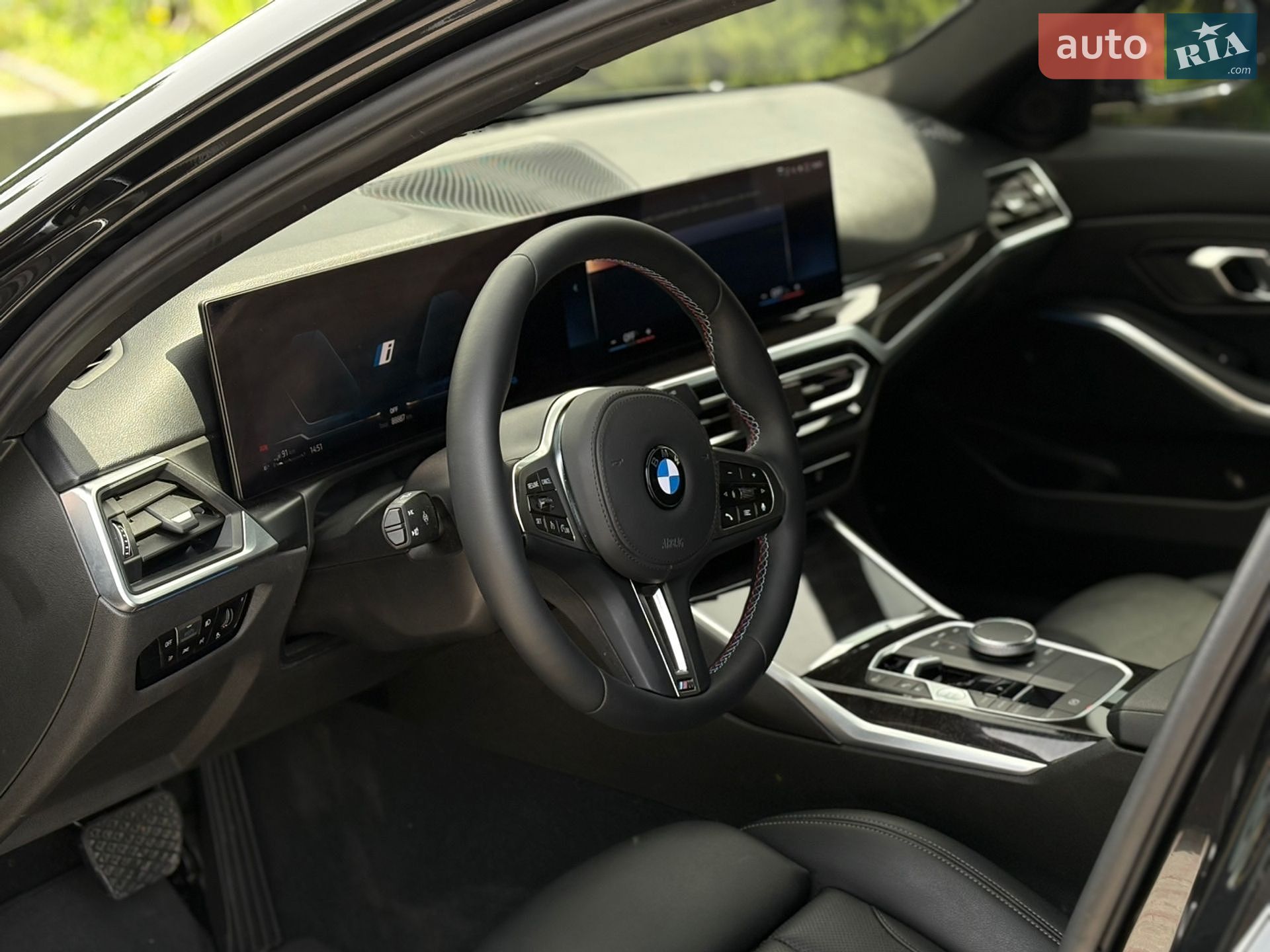 BMW 3 Series 2022 VIN 3MW39FF06P8D04508 фото оголошення 33 з 45