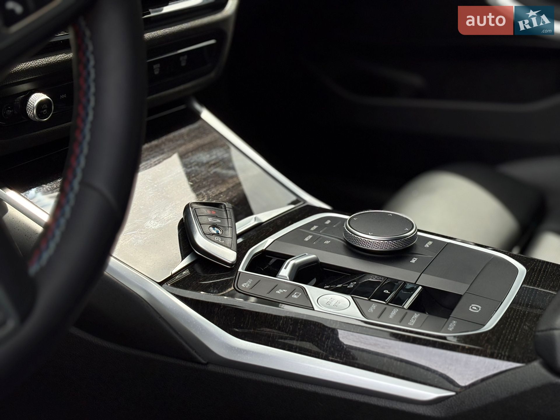 BMW 3 Series 2022 VIN 3MW39FF06P8D04508 фото оголошення 42 з 45