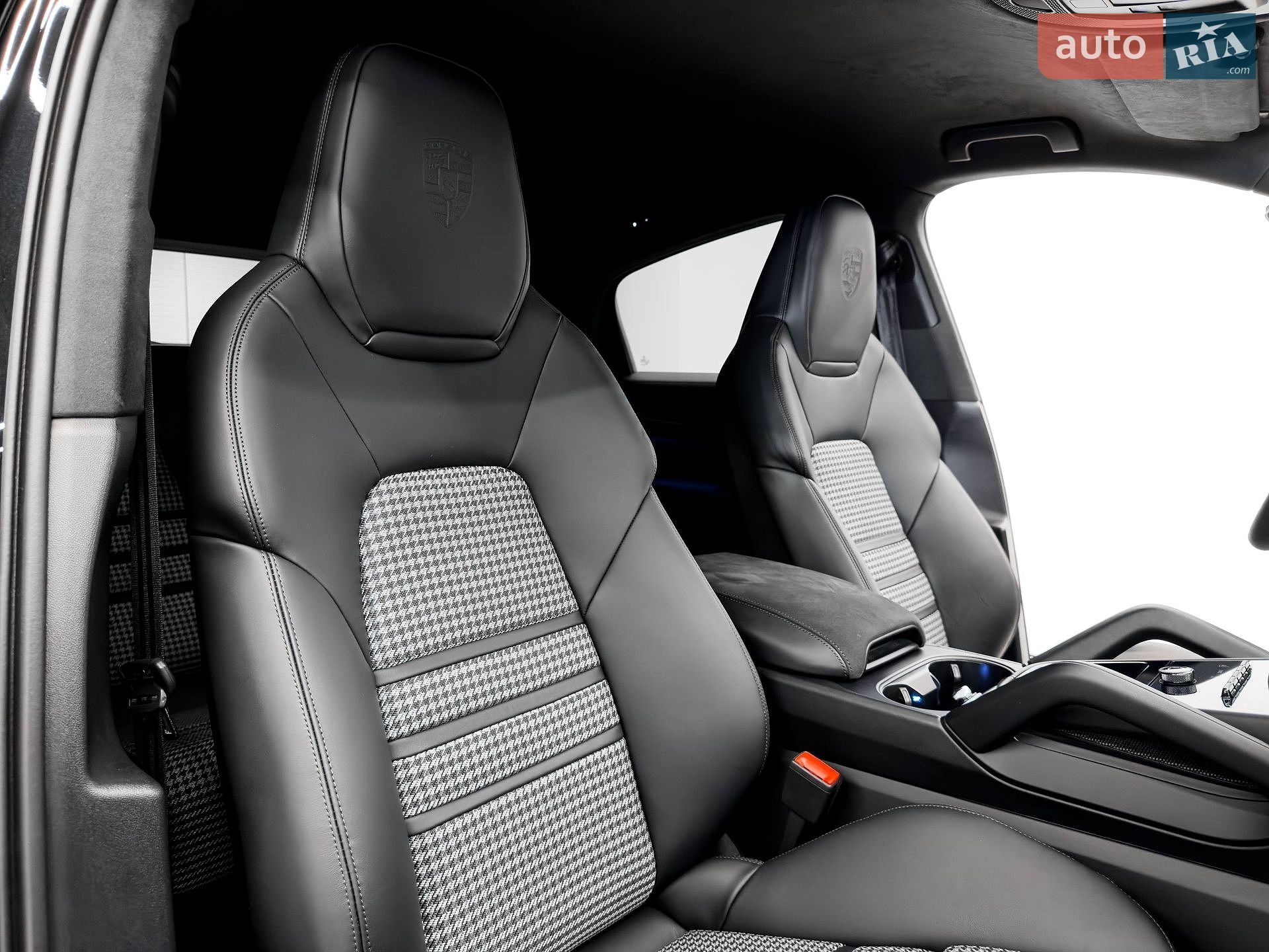 Porsche Cayenne Coupe 2024 VIN WP1ZZZ9YZSDA48046 фото оголошення 34 з 67