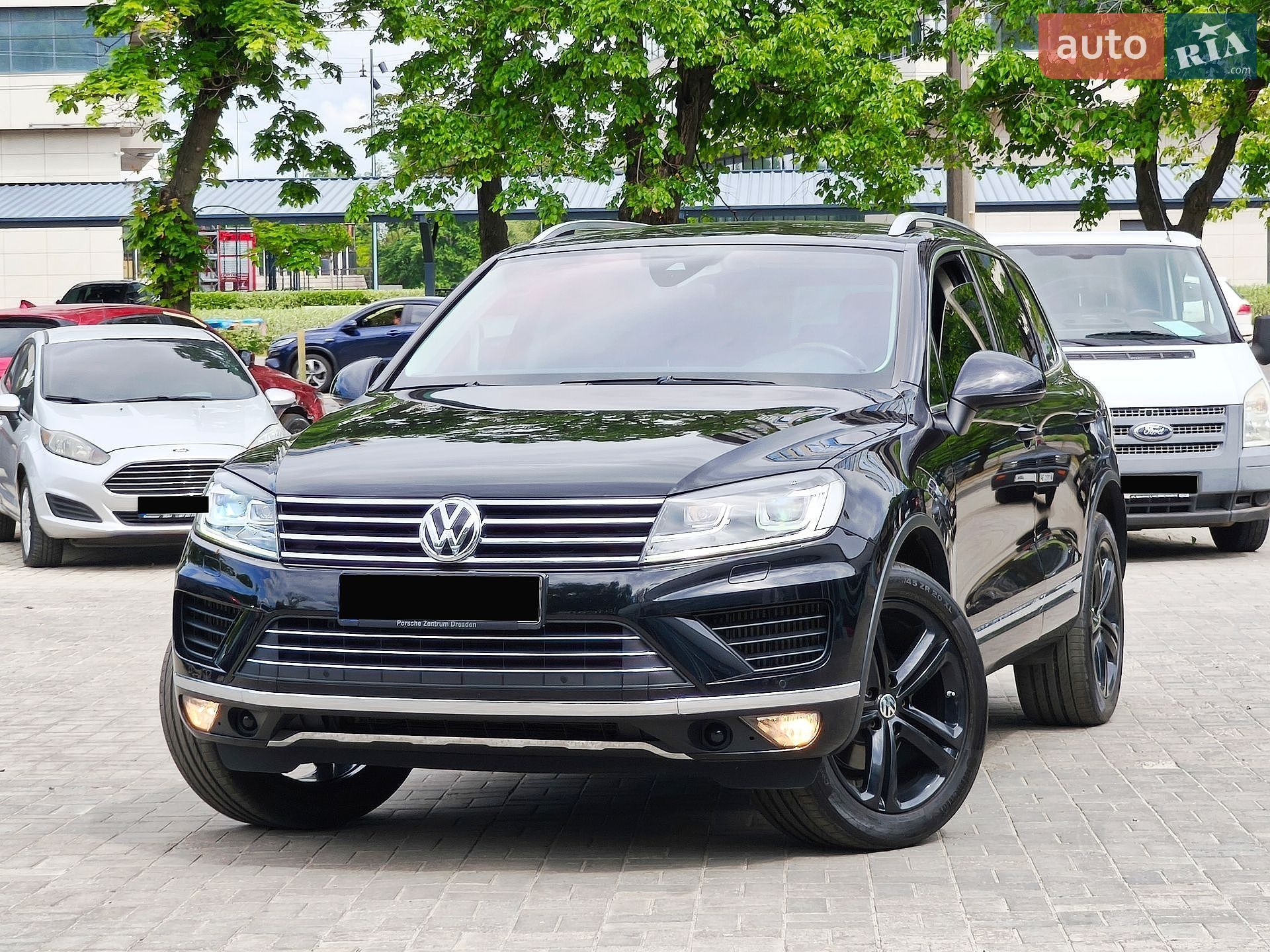 Volkswagen Touareg 2016 VIN WVGZZZ7PZHD015509 фото оголошення 2 з 42