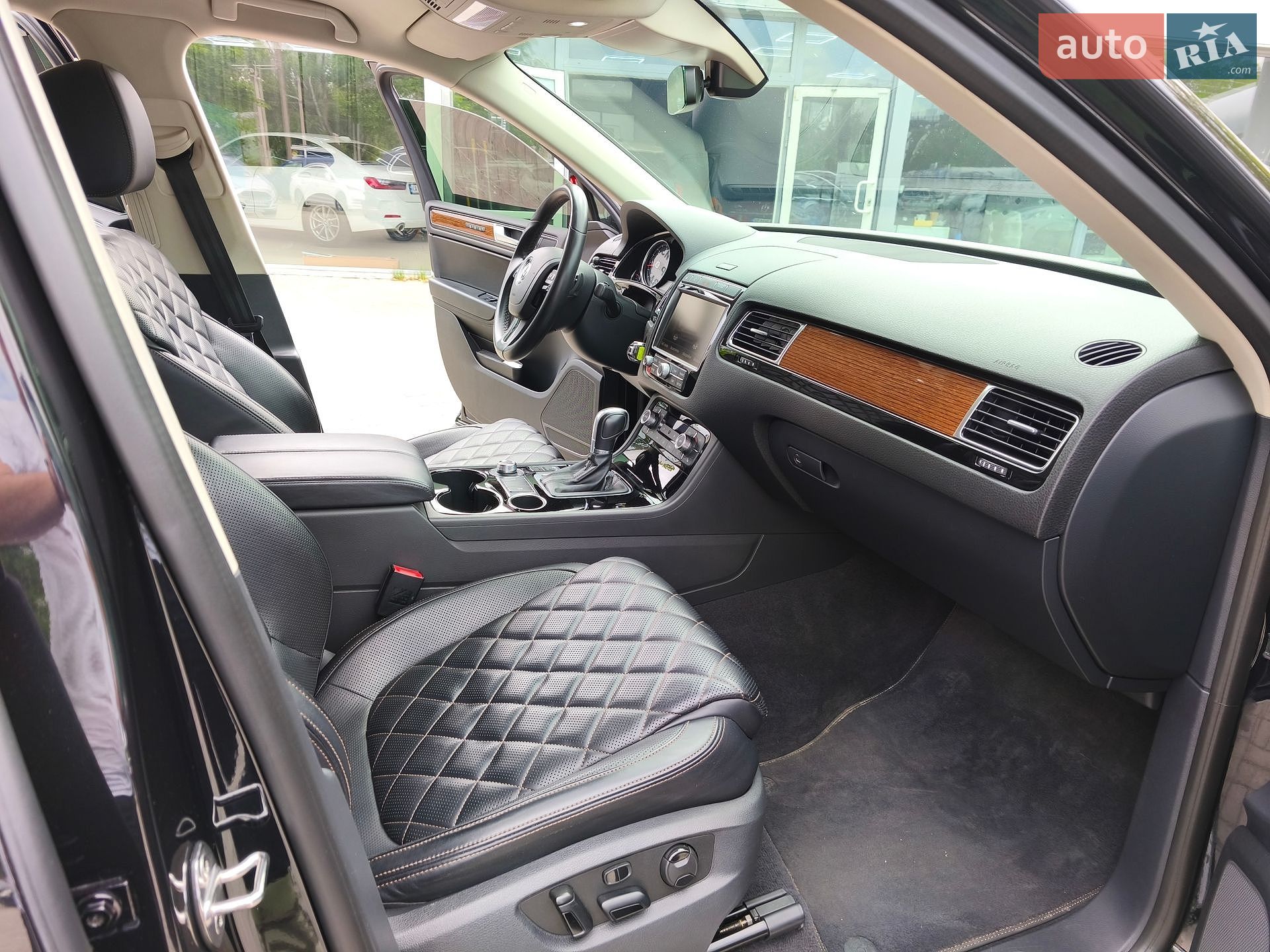 Volkswagen Touareg 2016 VIN WVGZZZ7PZHD015509 фото оголошення 16 з 42