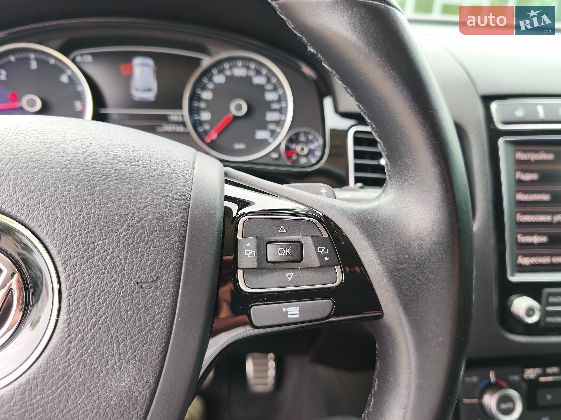 Volkswagen Touareg 2016 VIN WVGZZZ7PZHD015509 фото оголошення 21 з 42