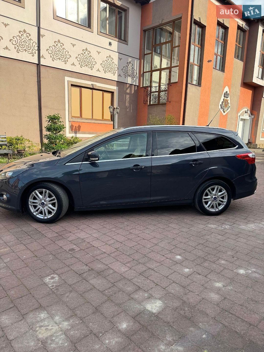 Ford Focus 2013 VIN WF0LXXGCBLDC70816 фото оголошення 3 з 55