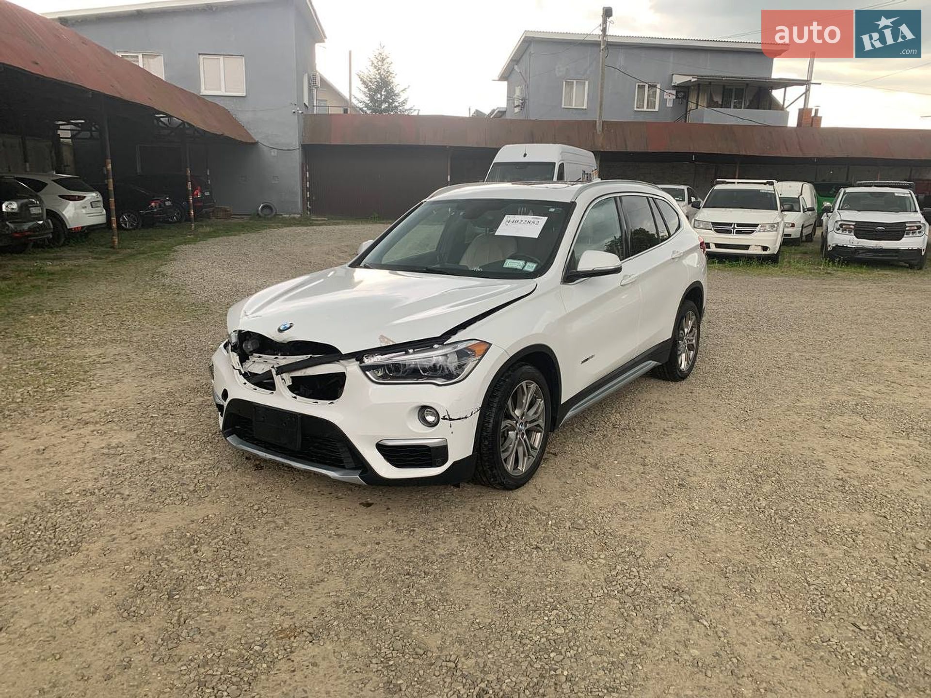 BMW X1 2017 VIN WBXHT3Z30H4A65725 фото оголошення 2 з 38