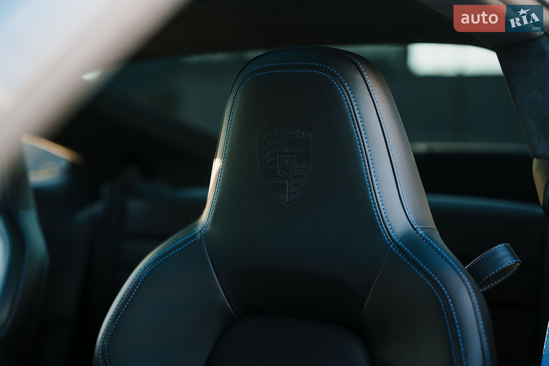 Porsche 911 2021 VIN WP0ZZZ99ZNS210228 фото оголошення 17 з 18