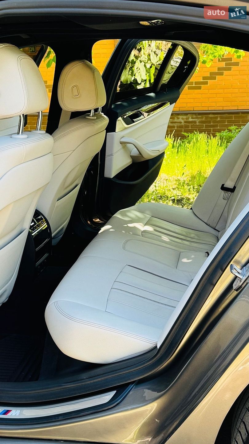 BMW 5 Series 2018 VIN WBAJA7C56JWC74853 фото оголошення 17 з 72