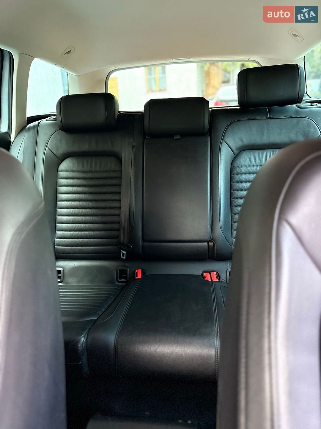 Volkswagen Passat 2019 VIN WVWZZZ3CZKE125721 фото оголошення 8 з 27