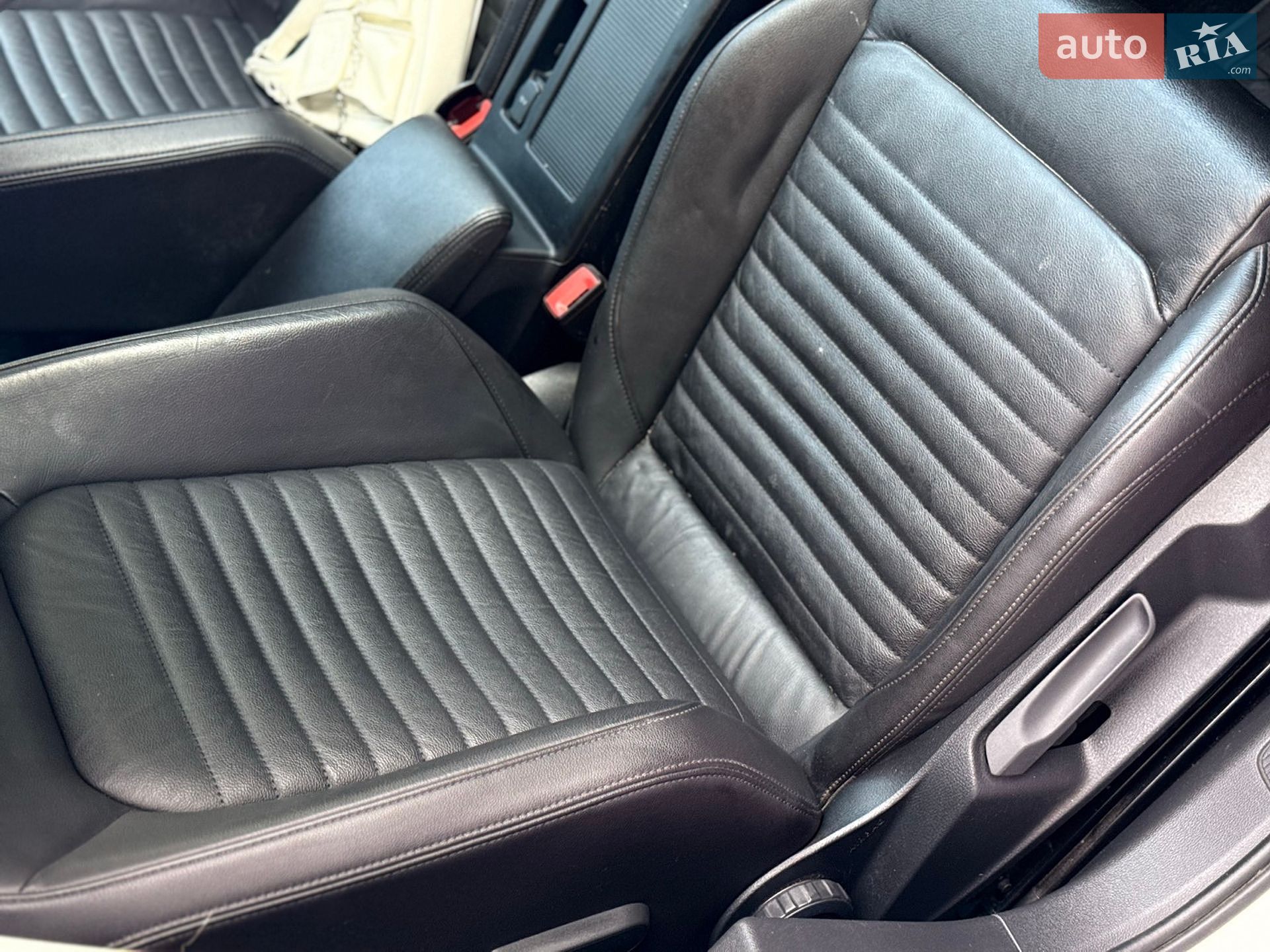 Volkswagen Passat 2019 VIN WVWZZZ3CZKE125721 фото оголошення 17 з 27