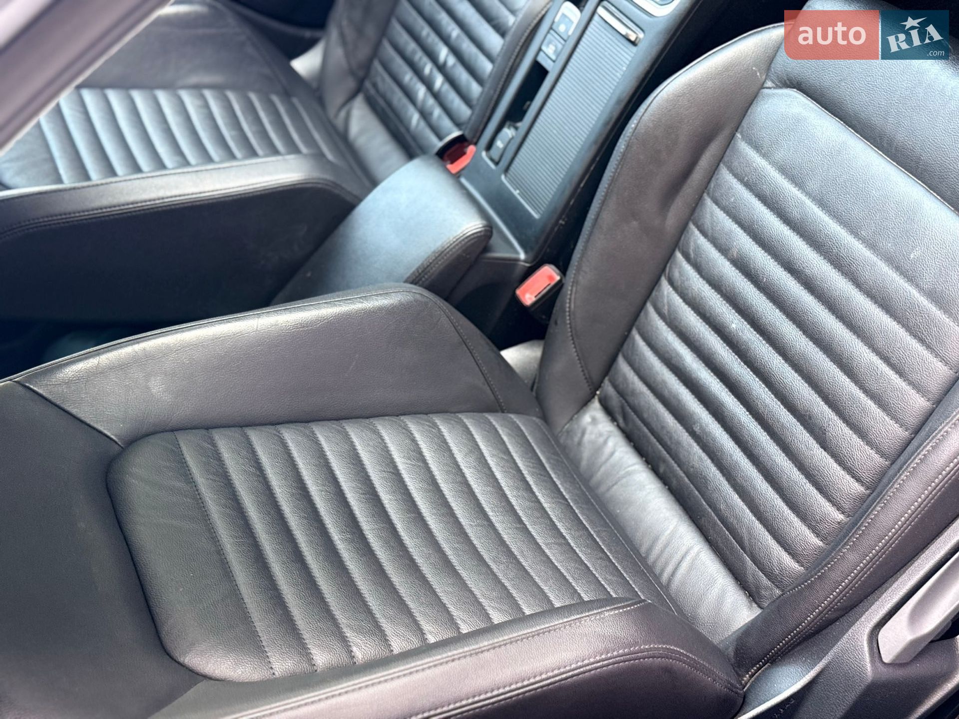 Volkswagen Passat 2019 VIN WVWZZZ3CZKE125721 фото оголошення 18 з 27