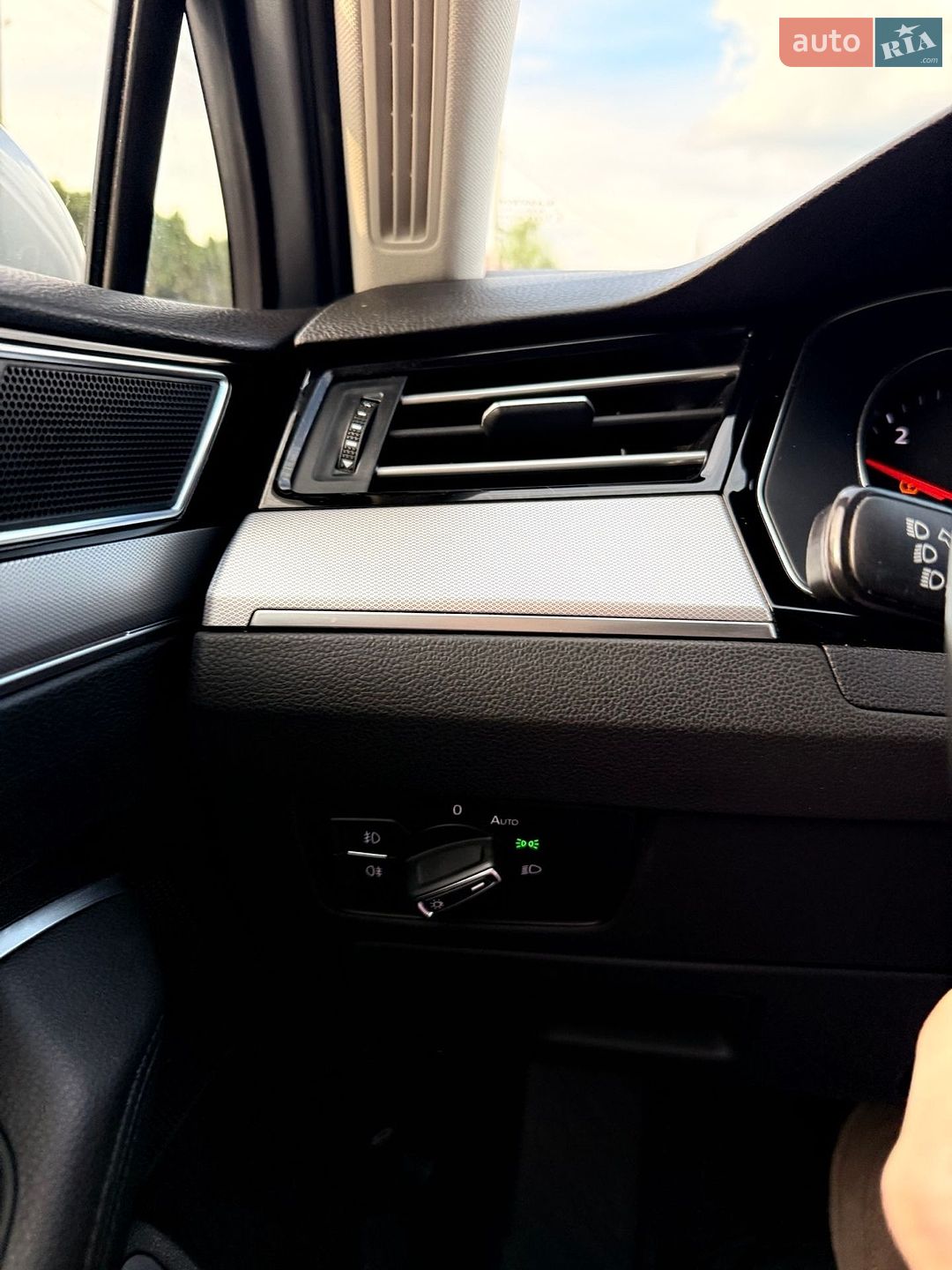 Volkswagen Passat 2019 VIN WVWZZZ3CZKE125721 фото оголошення 22 з 27