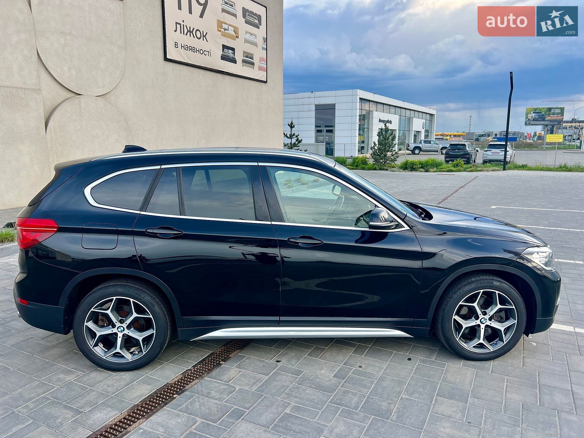 BMW X1 2018 VIN WBXHT3C3XJ3F04000 фото оголошення 13 з 34