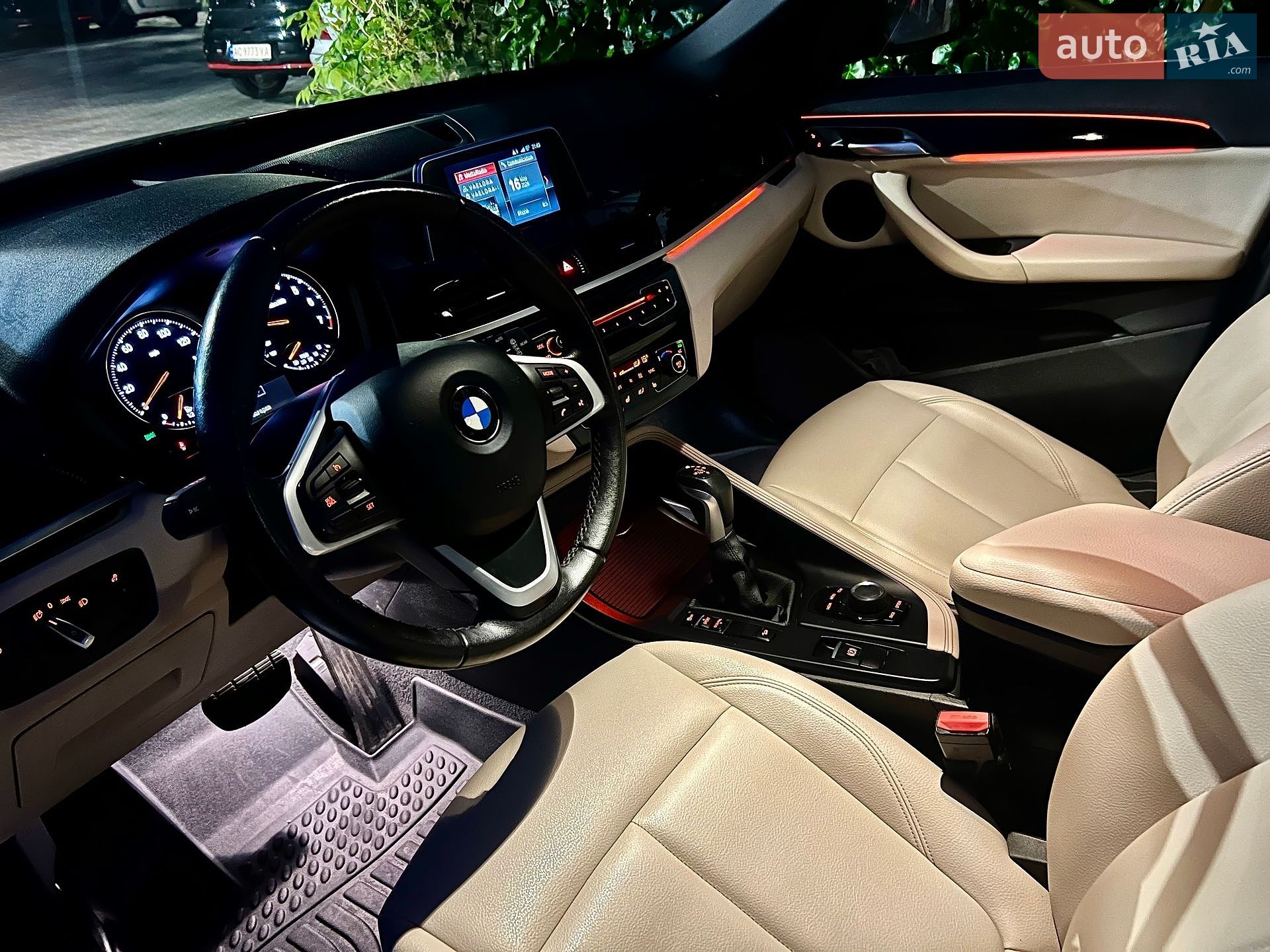 BMW X1 2018 VIN WBXHT3C3XJ3F04000 фото оголошення 33 з 34