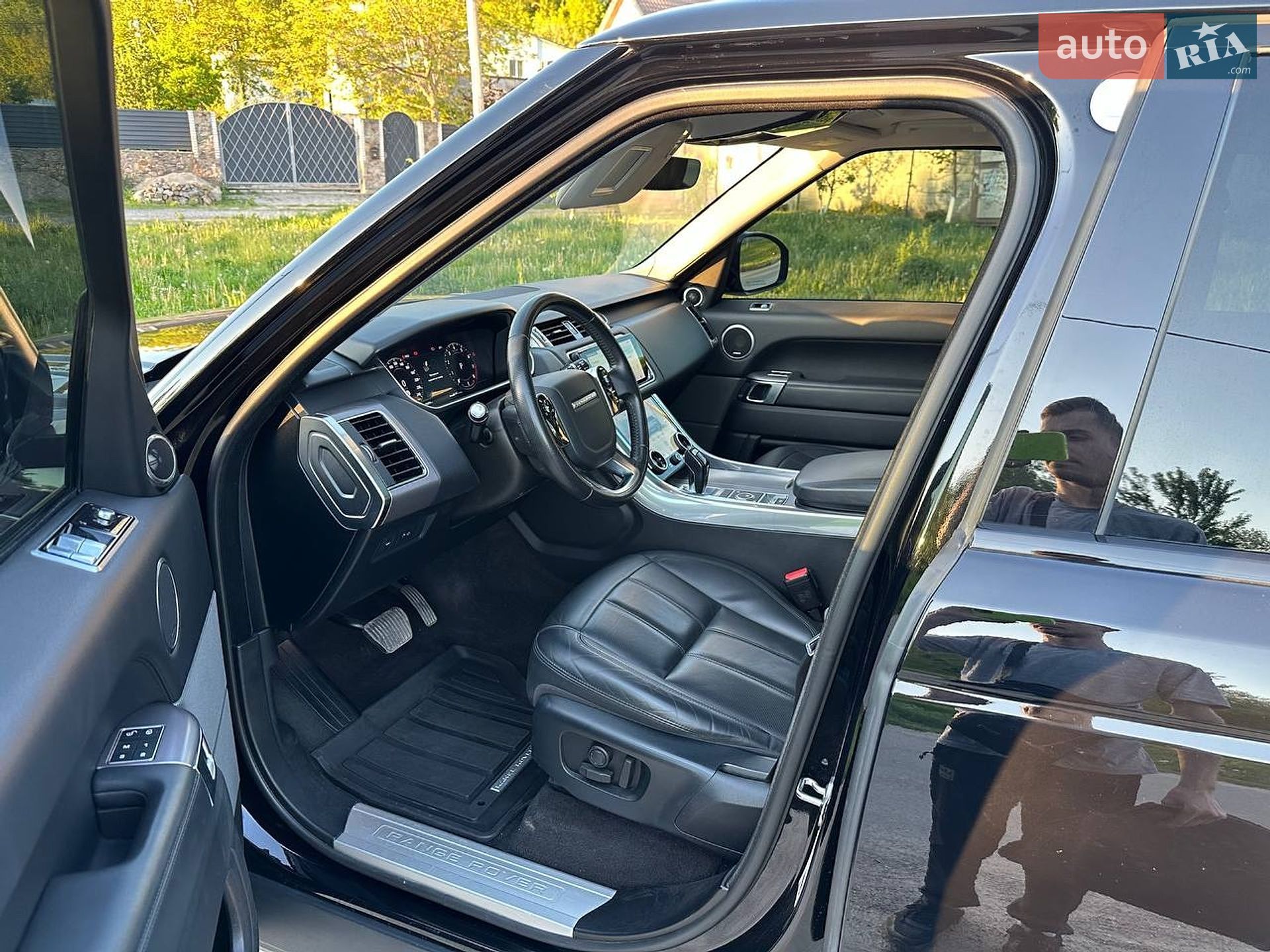Land Rover Range Rover Sport 2019 VIN SALWR2SU1LA883030 фото оголошення 10 з 17