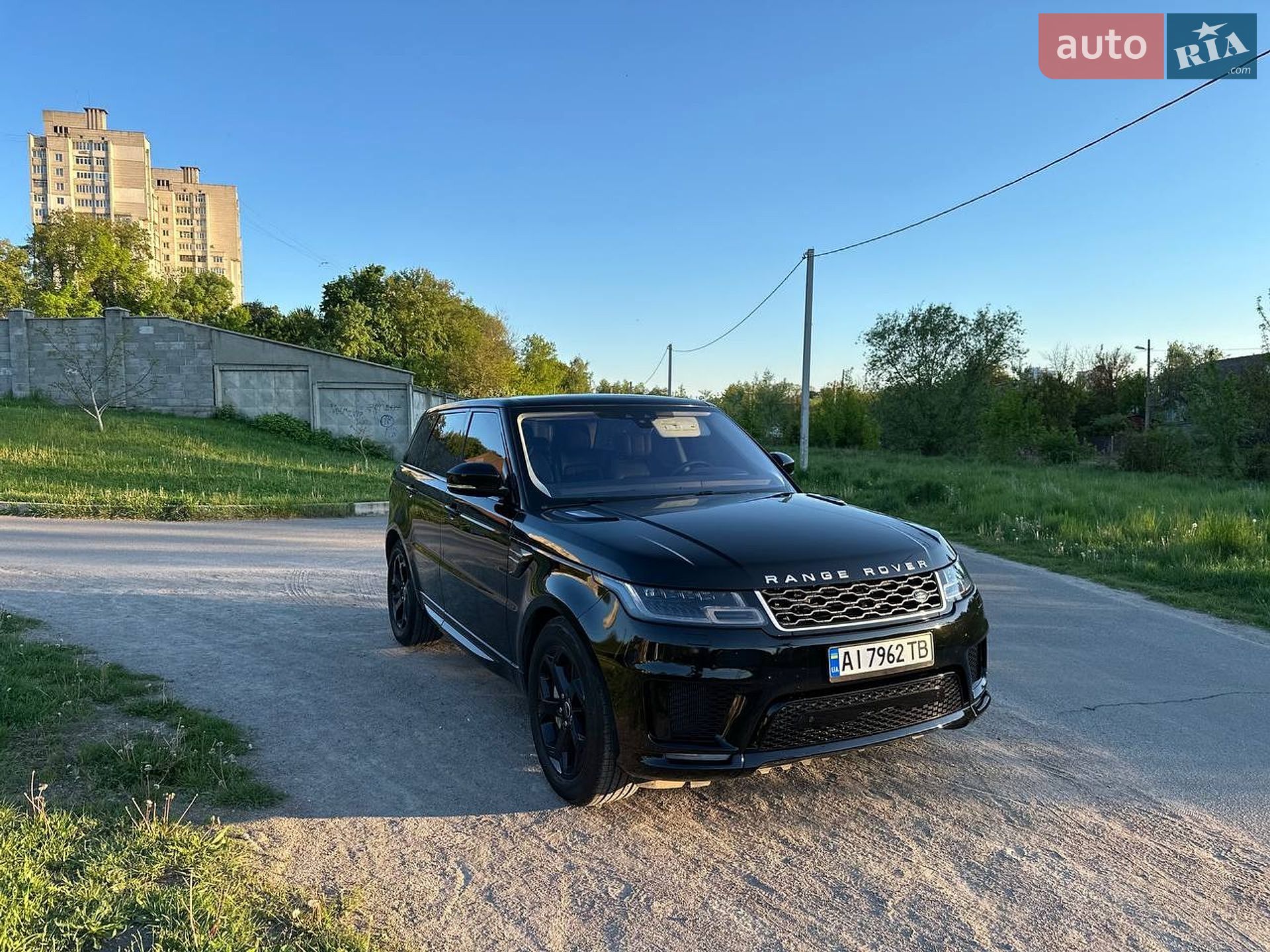Land Rover Range Rover Sport 2019 VIN SALWR2SU1LA883030 фото оголошення 16 з 17