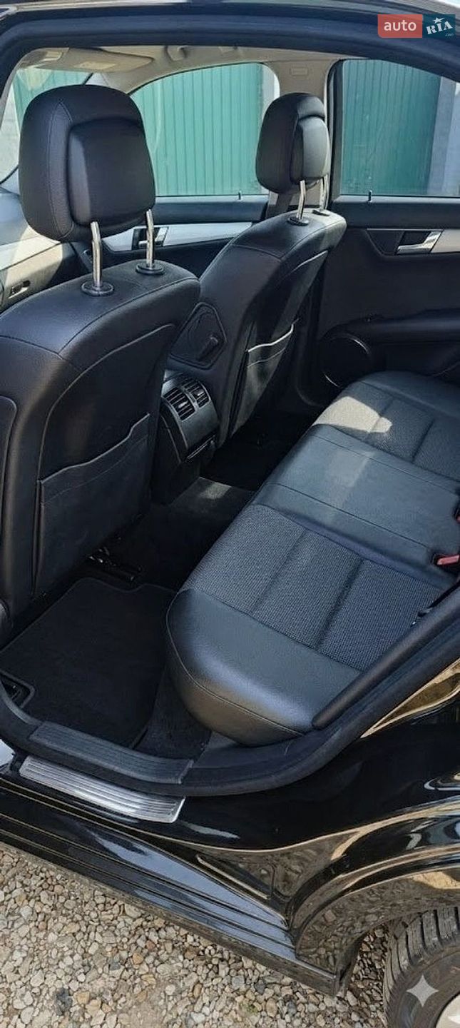 Mercedes-Benz C-Class 2009 VIN WDD2042081F347545 фото оголошення 2 з 8
