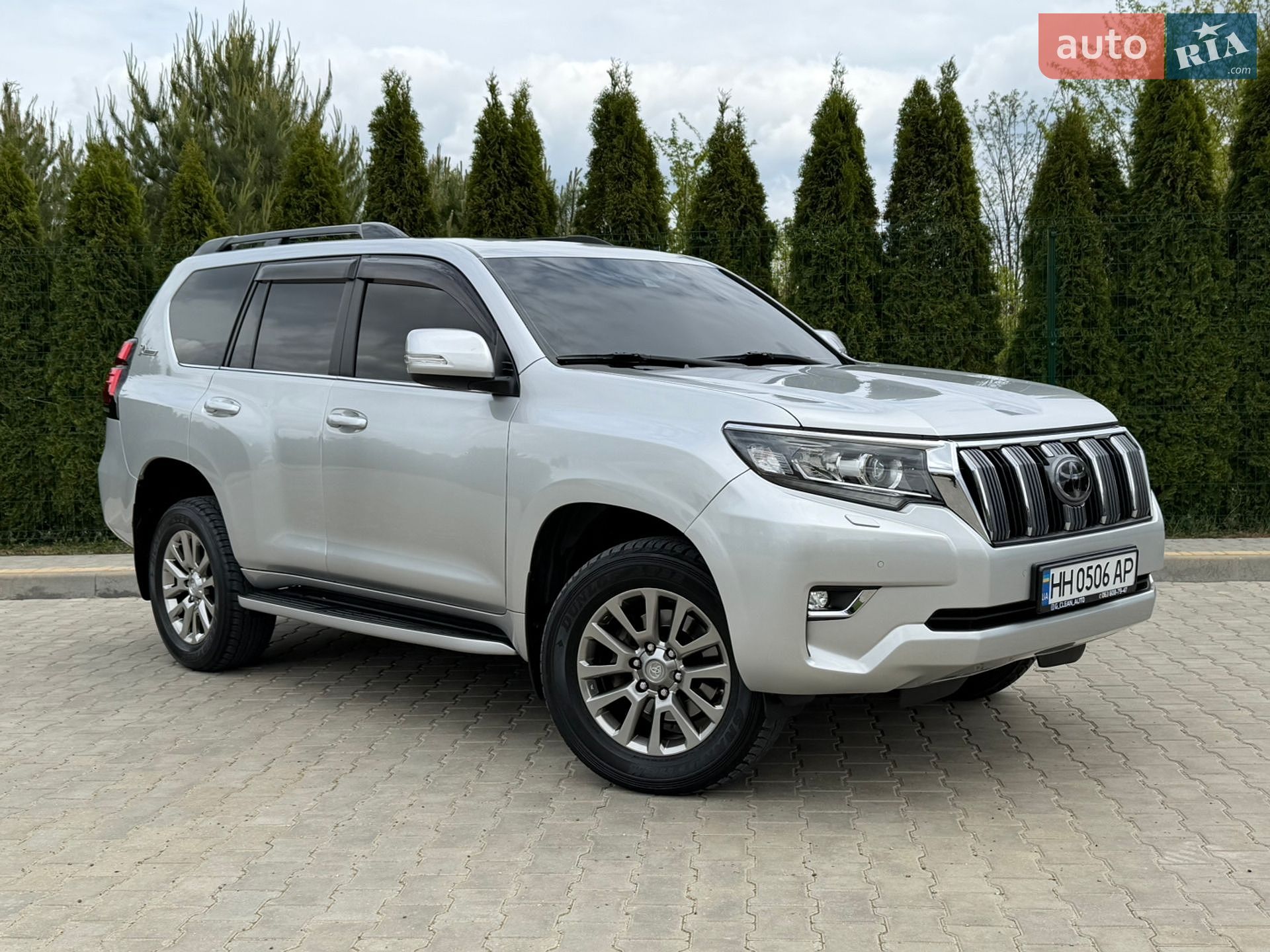 Toyota Land Cruiser Prado 2018 VIN JTEBR3FJ30K096304 фото оголошення 5 з 37