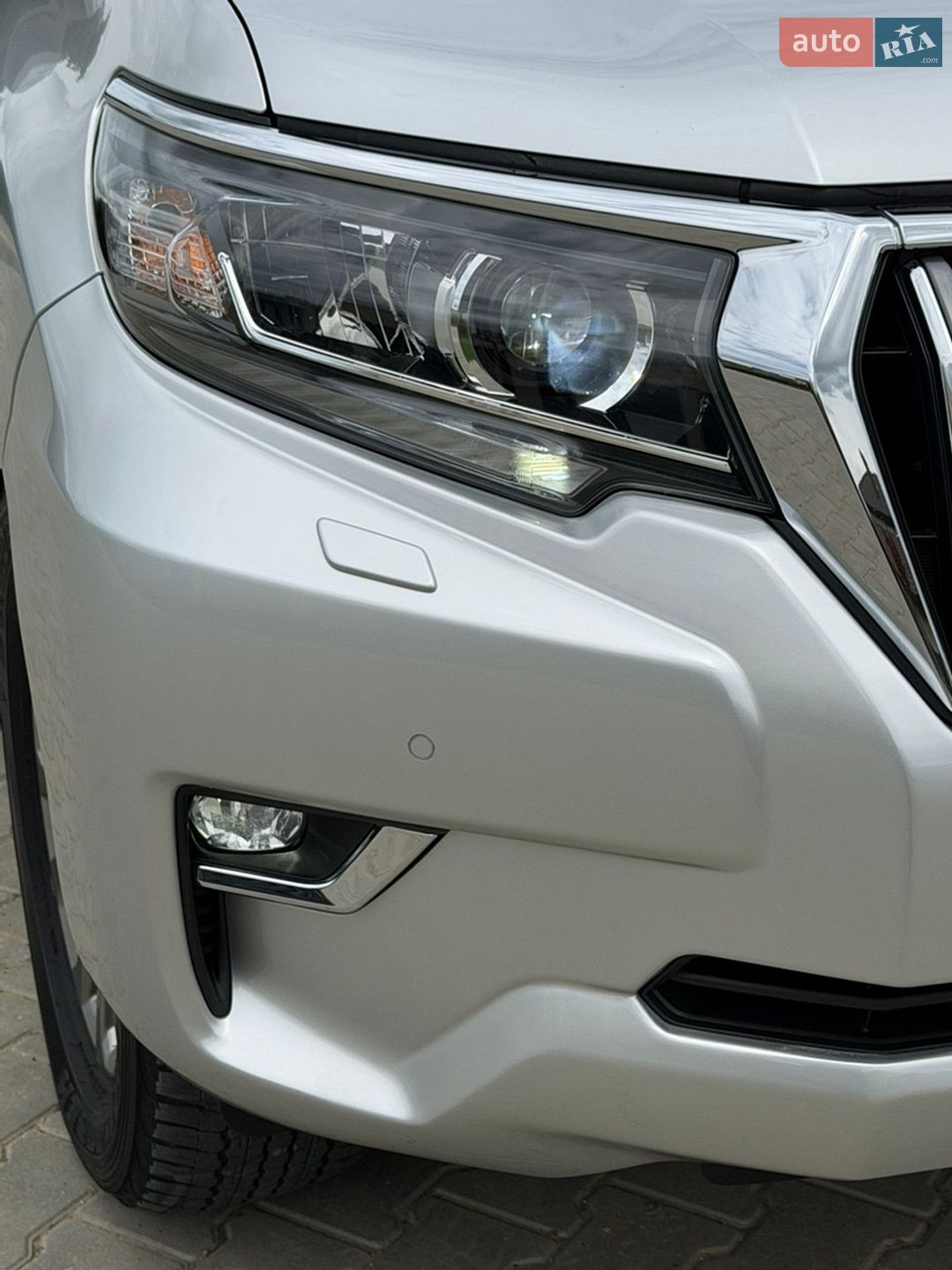 Toyota Land Cruiser Prado 2018 VIN JTEBR3FJ30K096304 фото оголошення 12 з 37