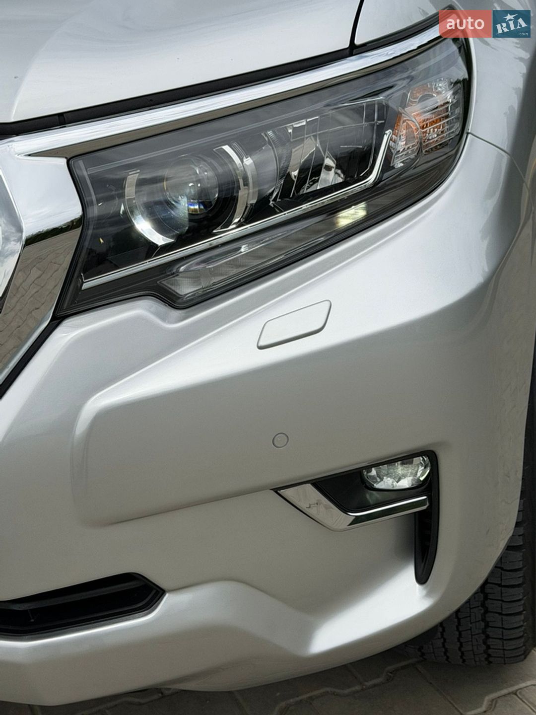 Toyota Land Cruiser Prado 2018 VIN JTEBR3FJ30K096304 фото оголошення 13 з 37