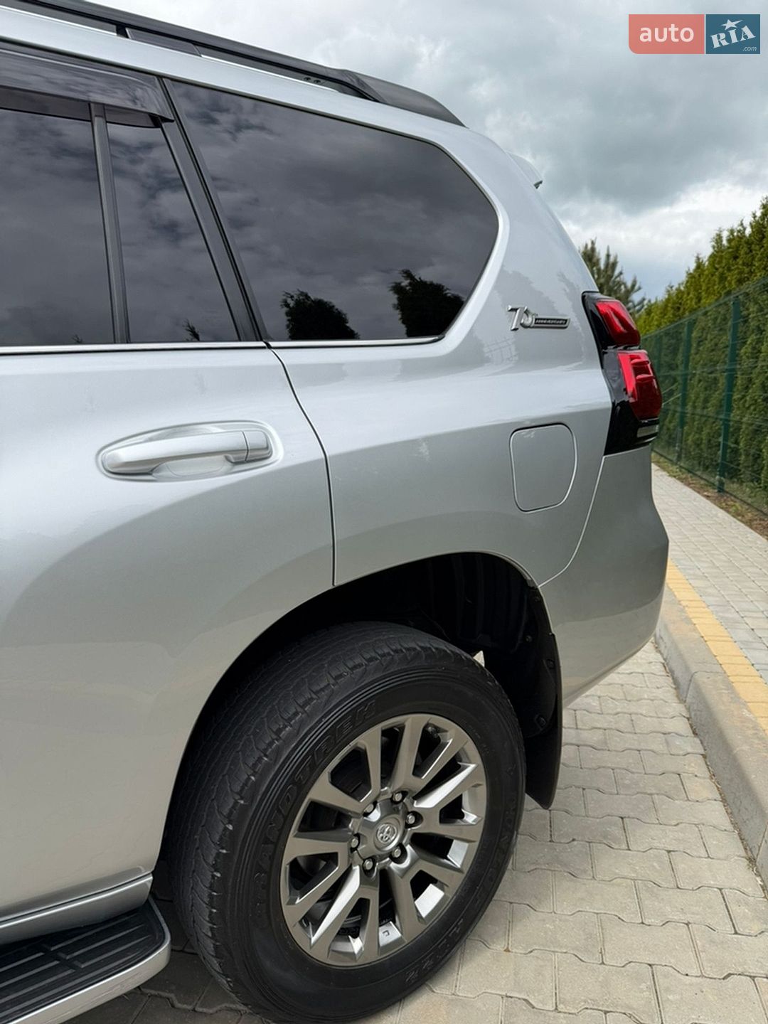 Toyota Land Cruiser Prado 2018 VIN JTEBR3FJ30K096304 фото оголошення 22 з 37