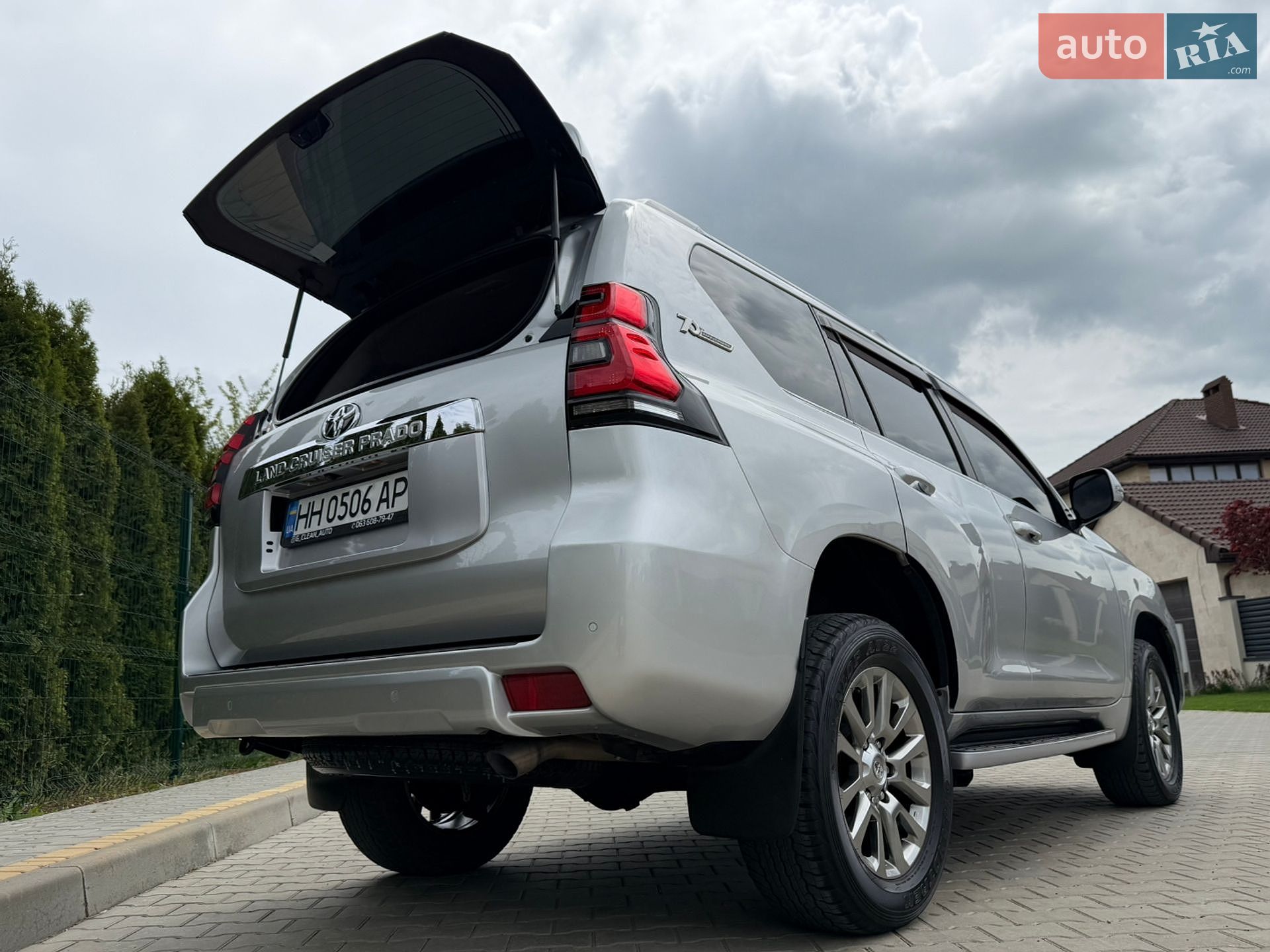 Toyota Land Cruiser Prado 2018 VIN JTEBR3FJ30K096304 фото оголошення 24 з 37