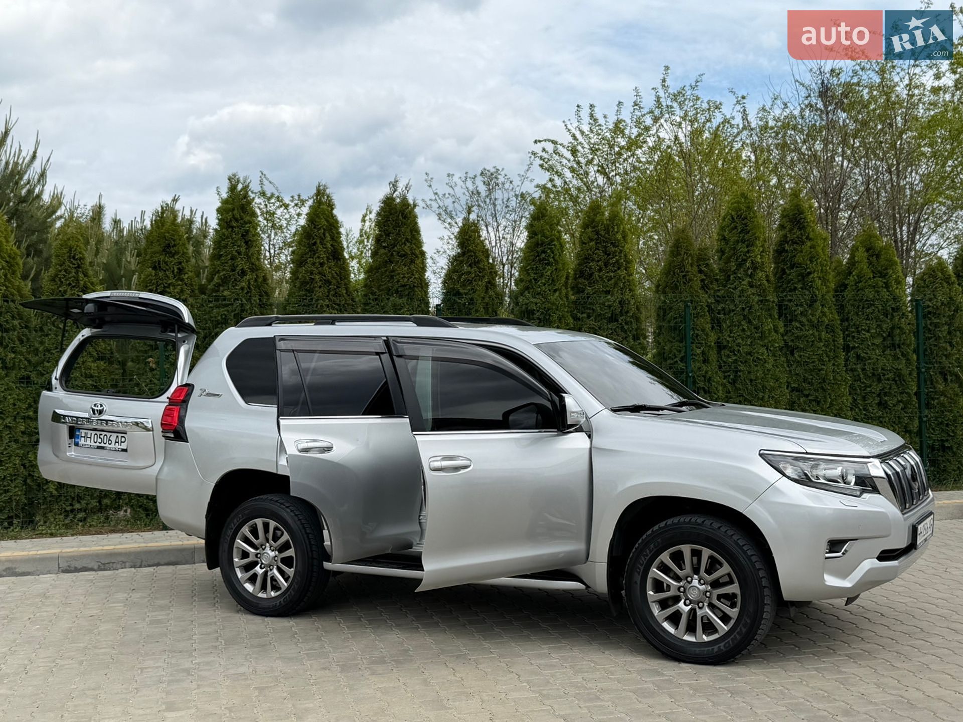 Toyota Land Cruiser Prado 2018 VIN JTEBR3FJ30K096304 фото оголошення 31 з 37