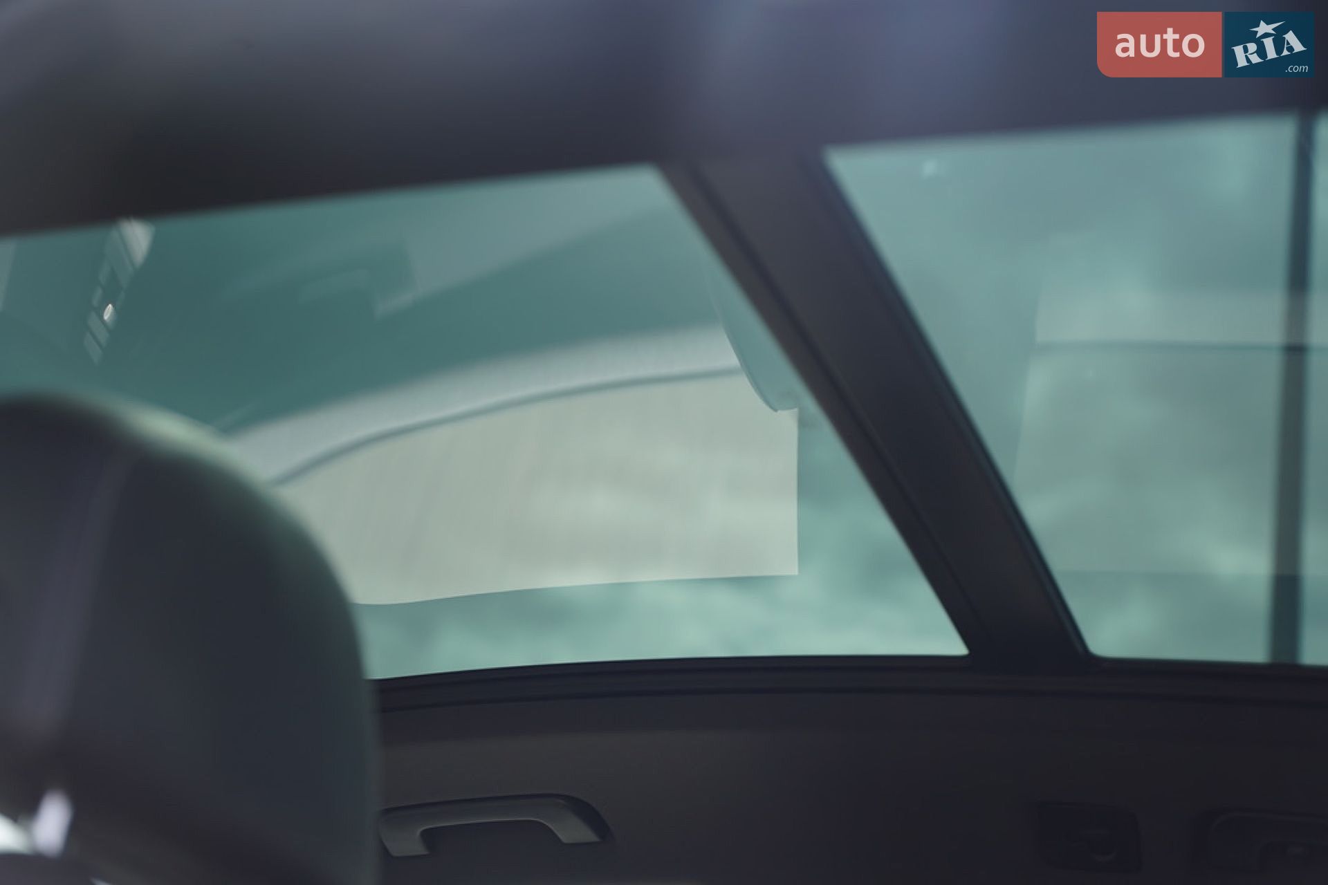 Audi Q5 2018 VIN WAUZZZFY4J2228830 фото оголошення 29 з 171