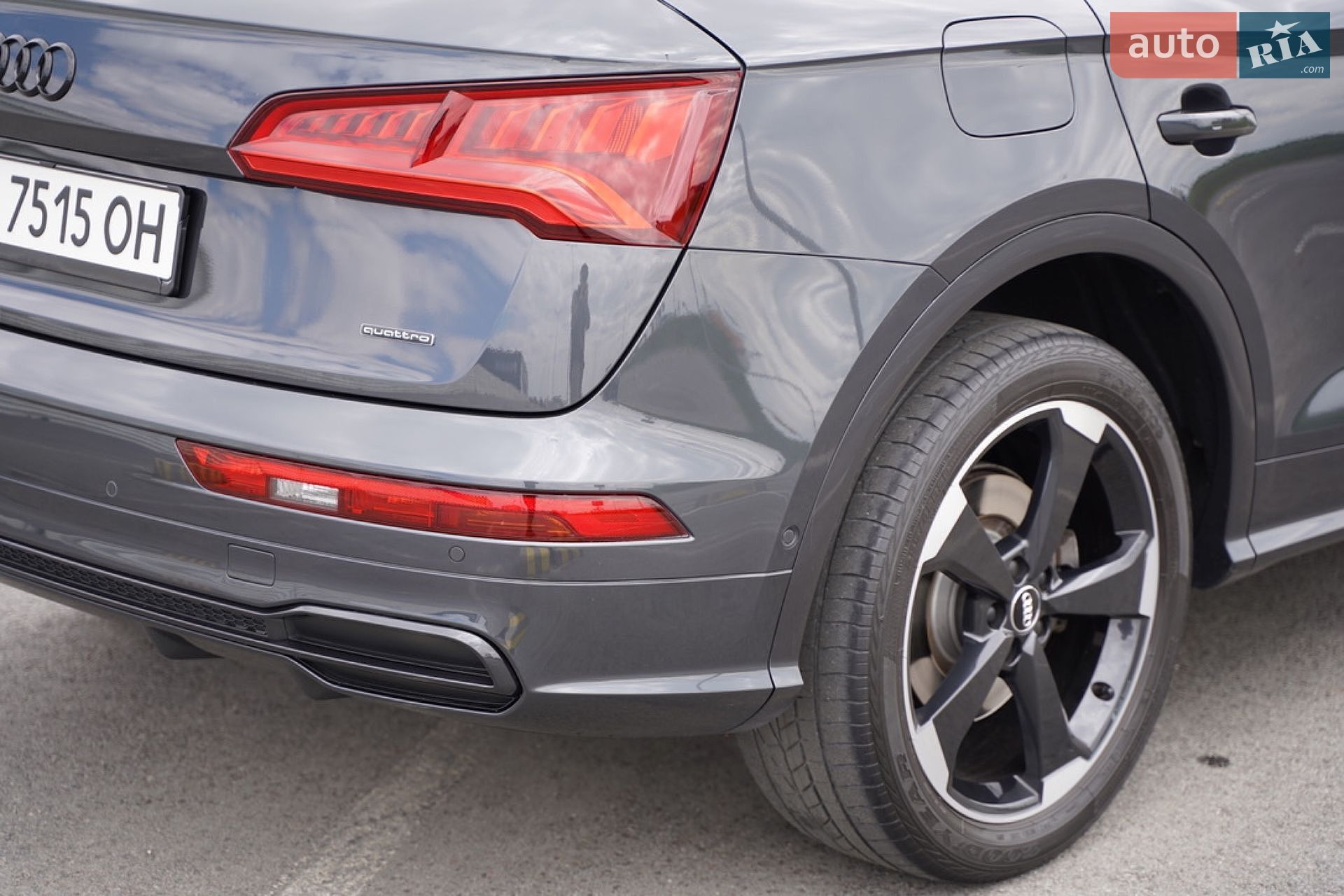 Audi Q5 2018 VIN WAUZZZFY4J2228830 фото оголошення 34 з 171
