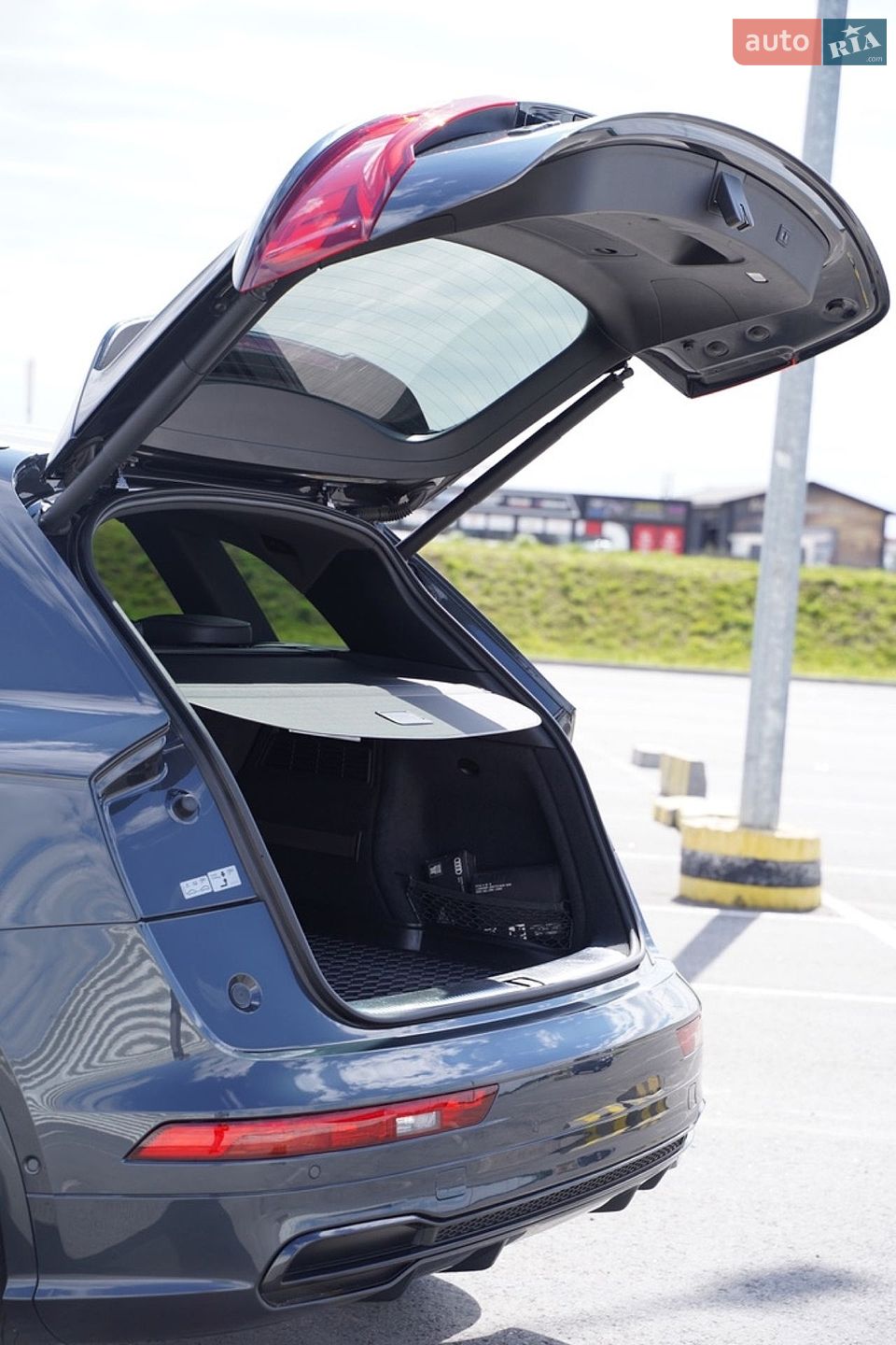 Audi Q5 2018 VIN WAUZZZFY4J2228830 фото оголошення 45 з 171