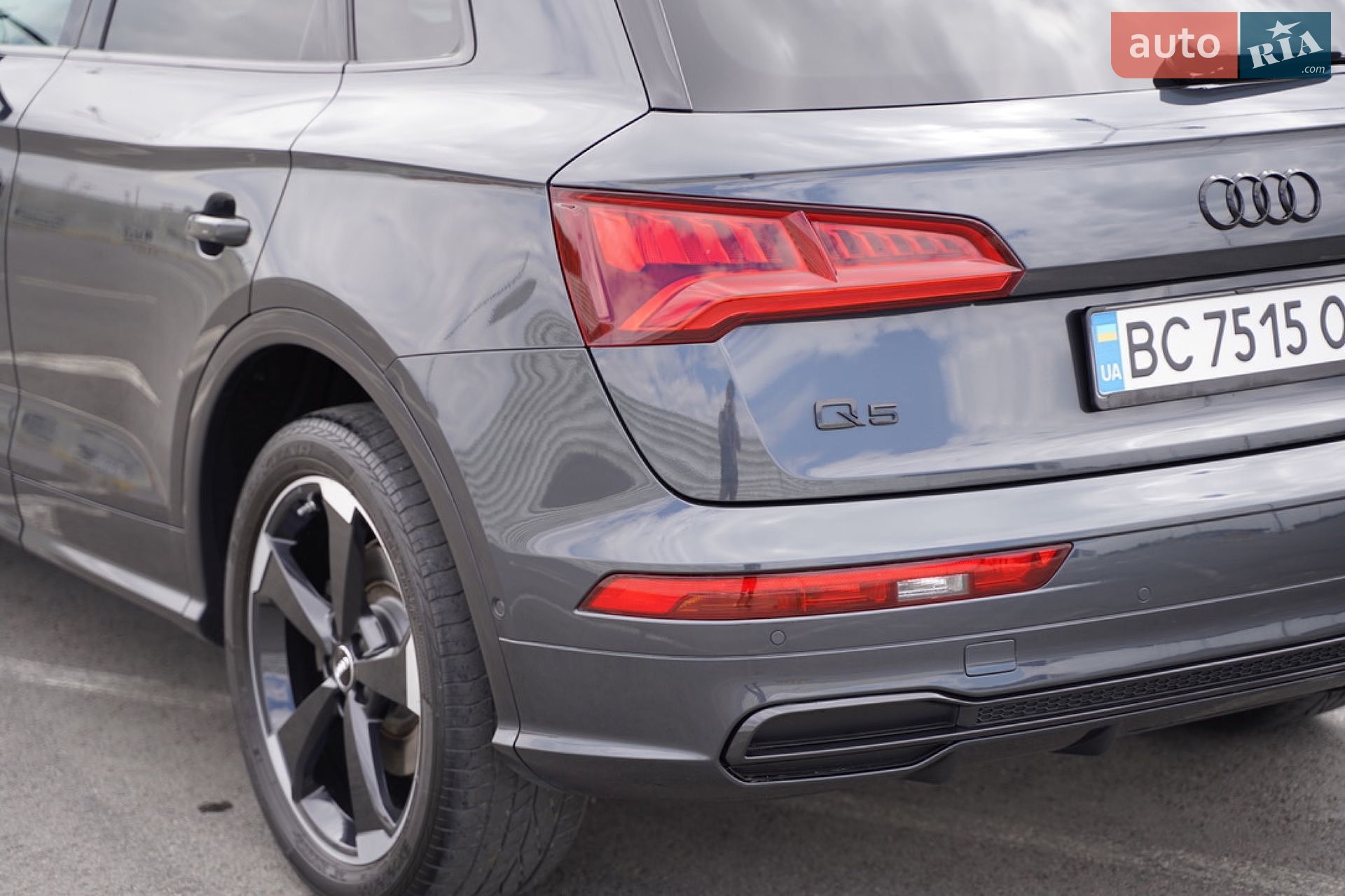 Audi Q5 2018 VIN WAUZZZFY4J2228830 фото оголошення 104 з 171