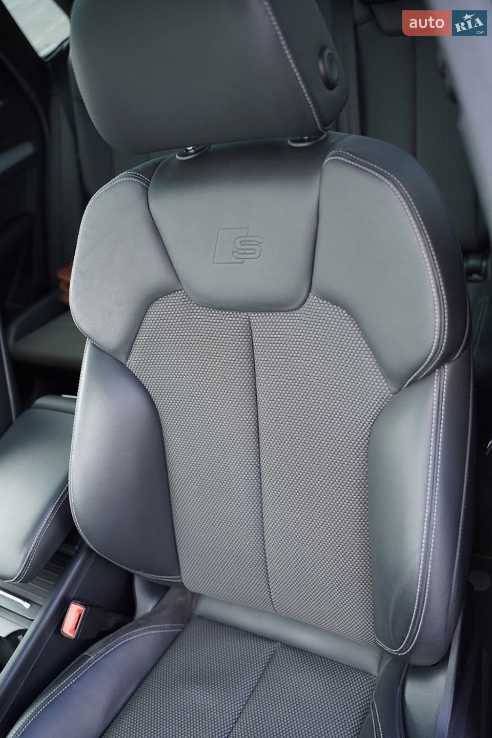 Audi Q5 2018 VIN WAUZZZFY4J2228830 фото оголошення 117 з 171