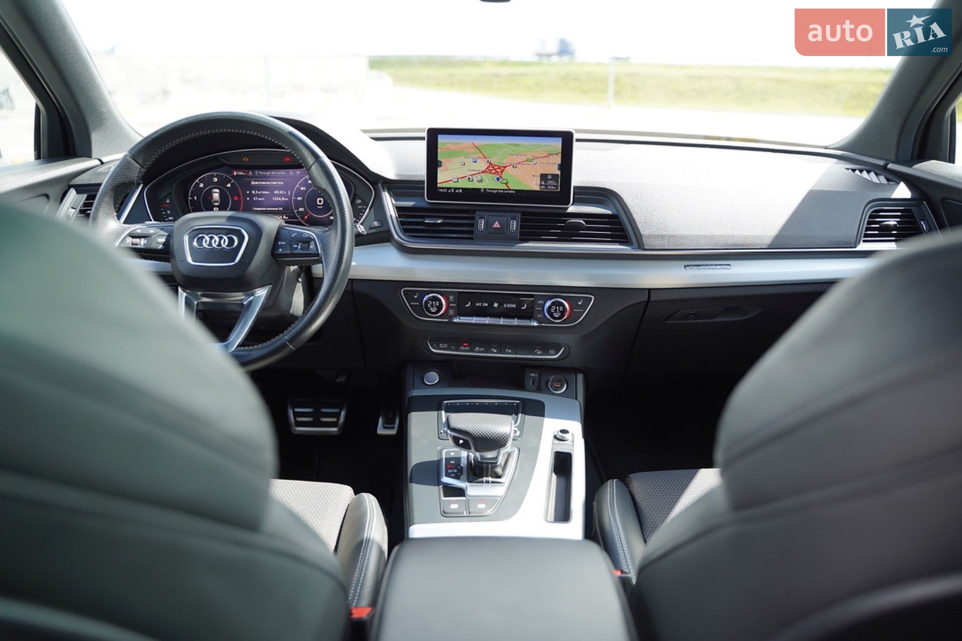 Audi Q5 2018 VIN WAUZZZFY4J2228830 фото оголошення 124 з 171