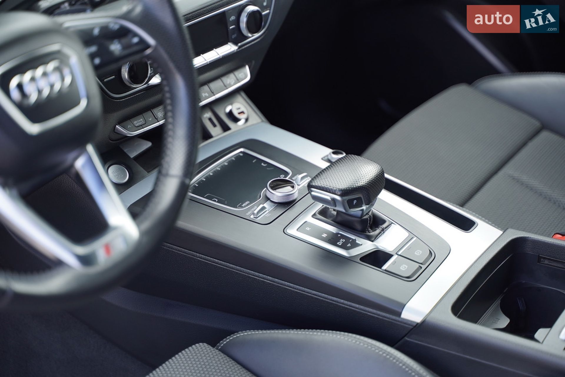 Audi Q5 2018 VIN WAUZZZFY4J2228830 фото оголошення 164 з 171