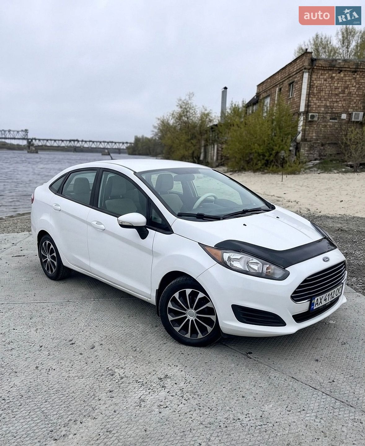 Ford Fiesta 2019 VIN 3FADP4BJ7KM133029 фото оголошення 3 з 23