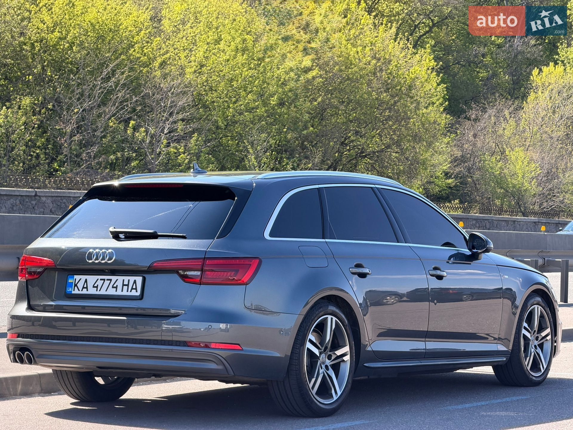 Audi A4 2016 VIN WAUZZZF4XHA041783 фото оголошення 6 з 25