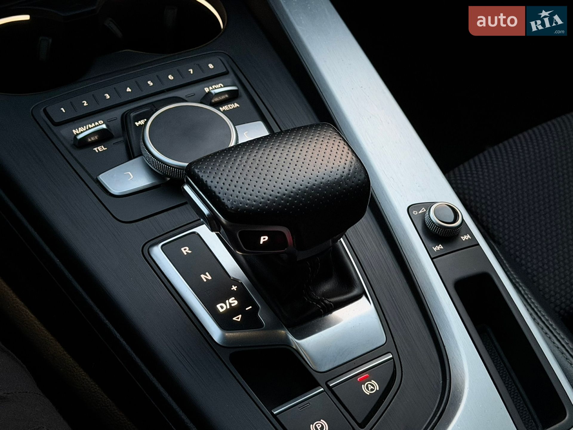 Audi A4 2016 VIN WAUZZZF4XHA041783 фото оголошення 19 з 25