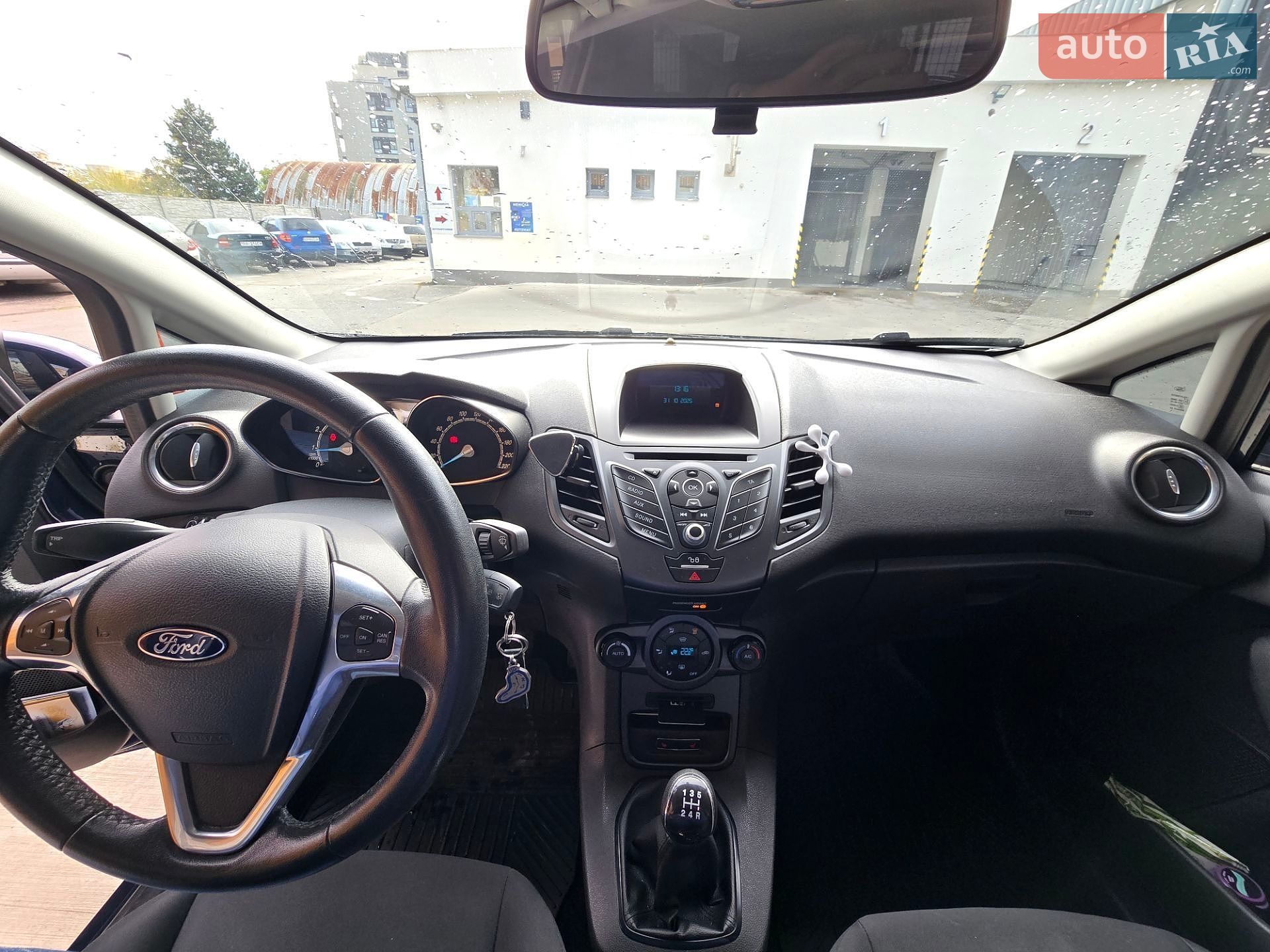 Ford Fiesta 2016 VIN WF0DXXGAKDGR63782 фото оголошення 2 з 14