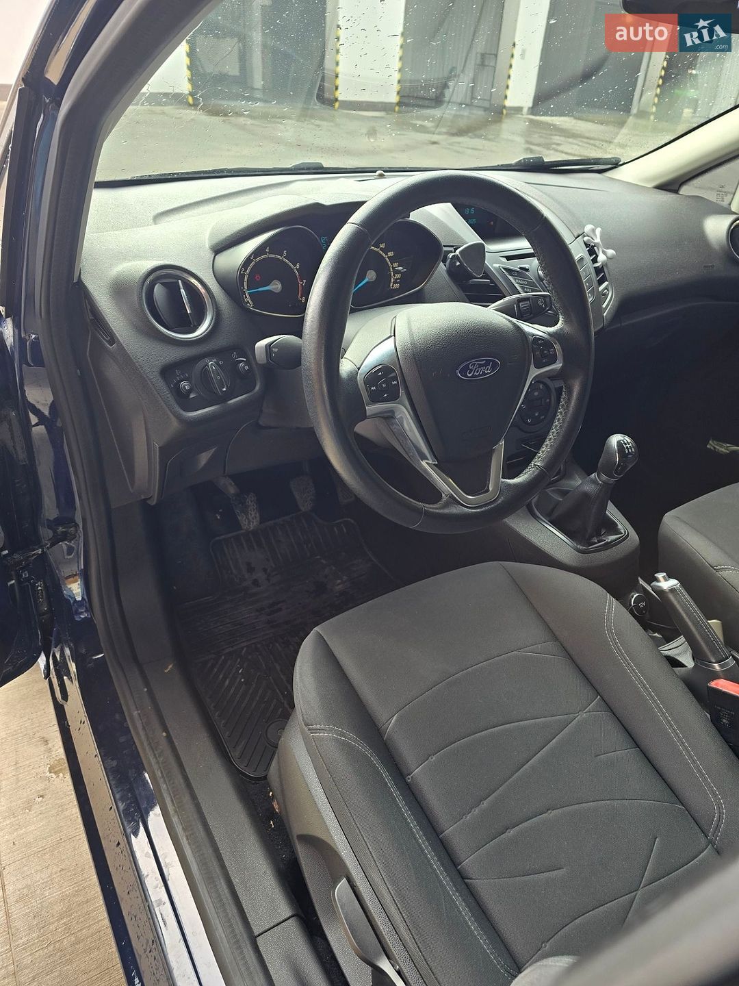 Ford Fiesta 2016 VIN WF0DXXGAKDGR63782 фото оголошення 7 з 14