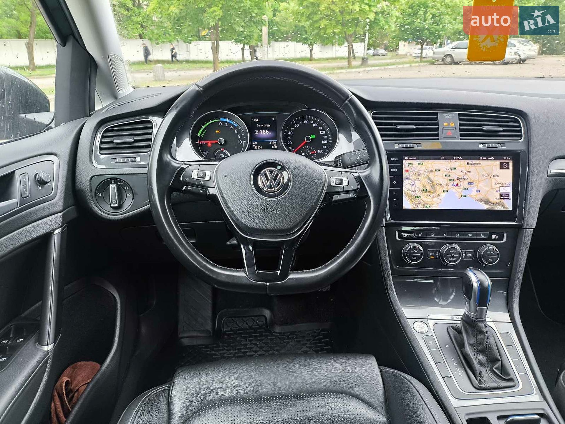Volkswagen e-Golf 2018 VIN WVWZZZAUZK8901111 фото оголошення 8 з 33