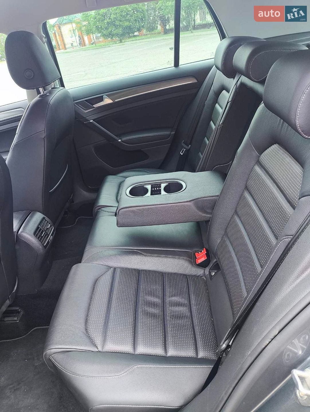 Volkswagen e-Golf 2018 VIN WVWZZZAUZK8901111 фото оголошення 15 з 33