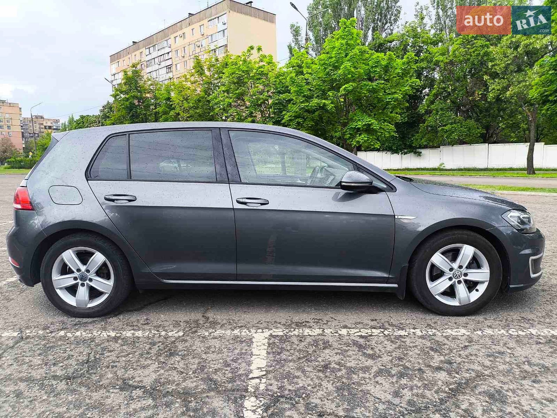 Volkswagen e-Golf 2018 VIN WVWZZZAUZK8901111 фото оголошення 17 з 33